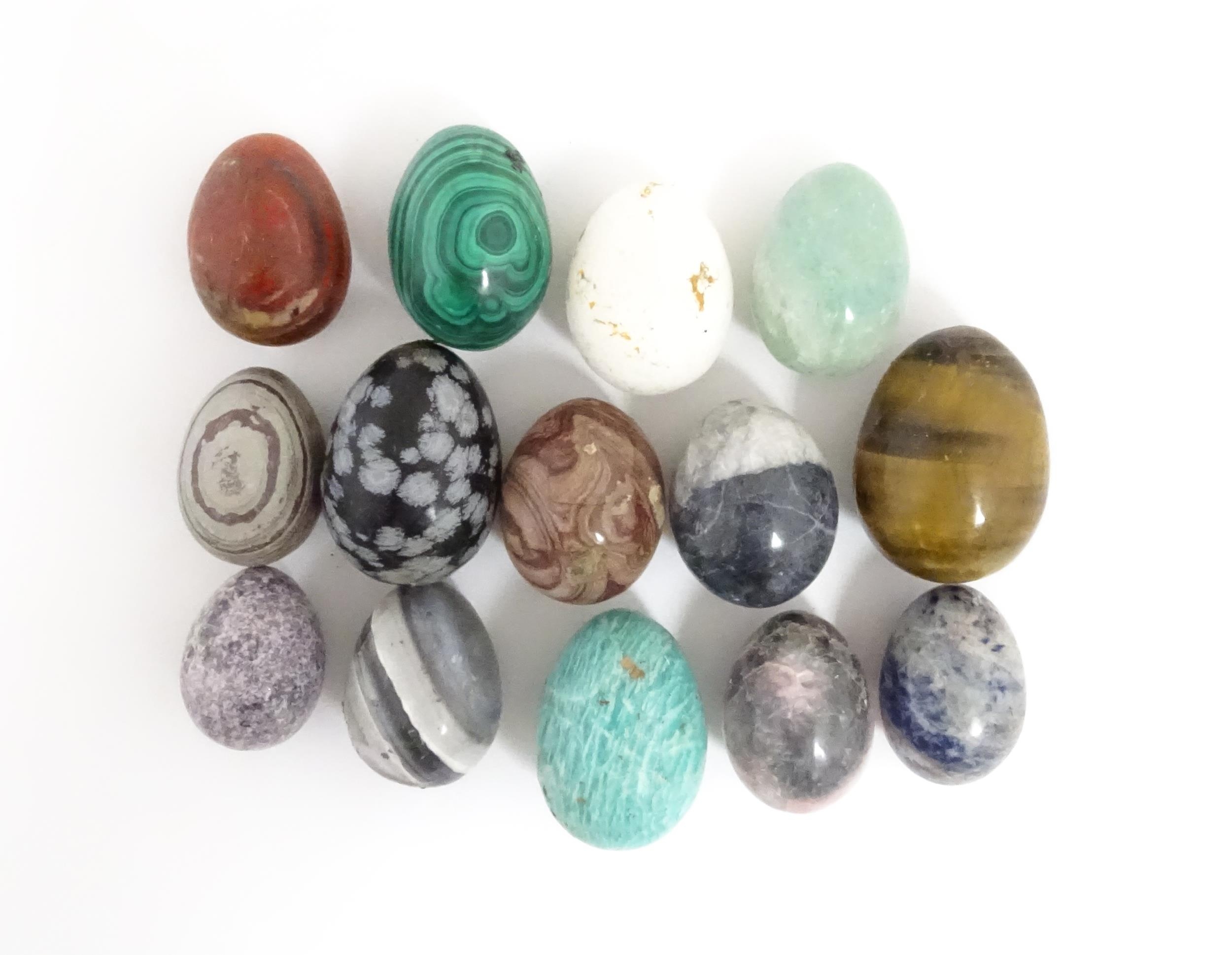 Natural History / Geology Interest: A quantity of assorted polished hardstone eggs to include - Image 3 of 13