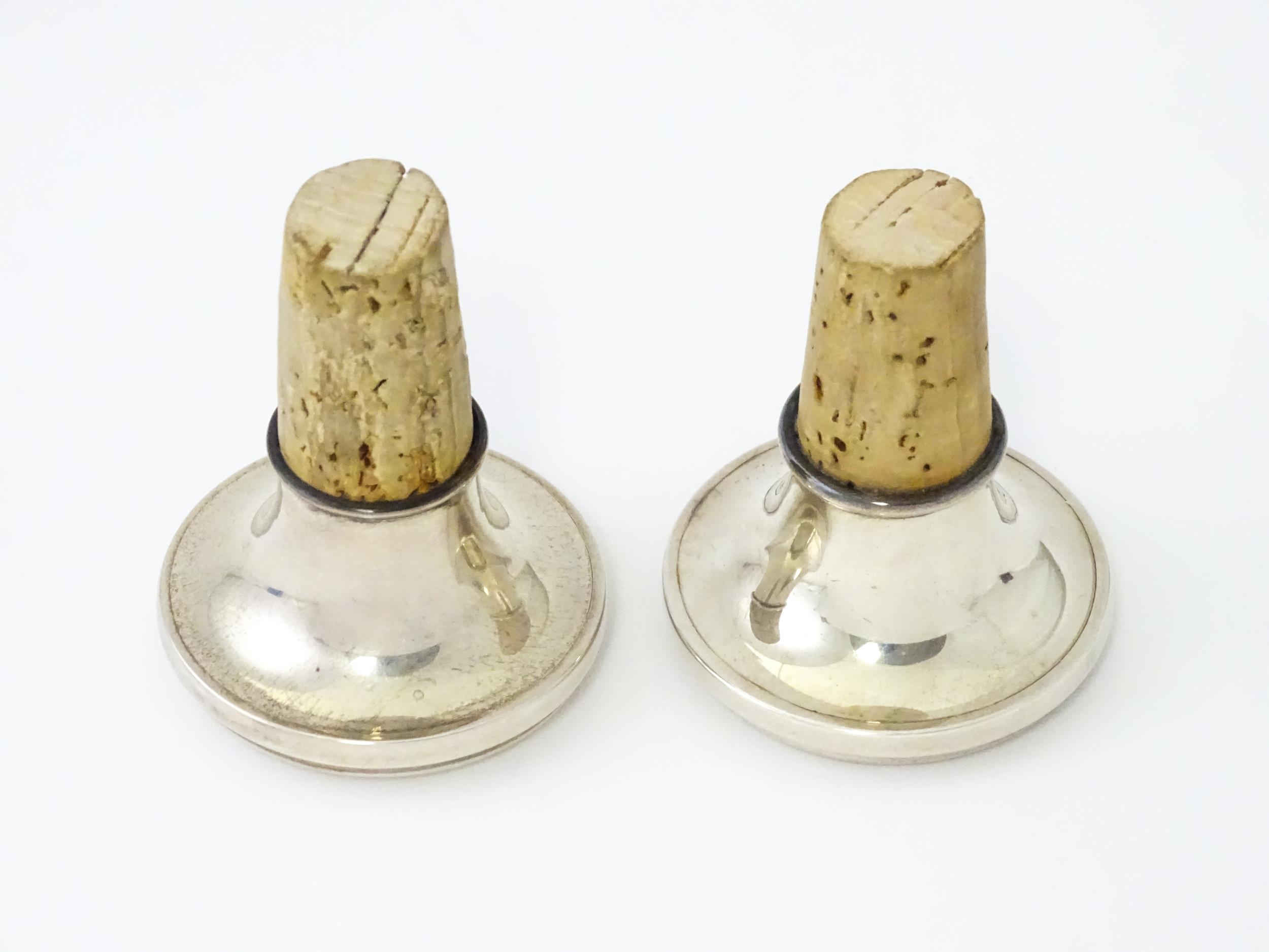 A pair of 21stC silver and cork bottle stoppers. Tops approx. 1 3/4" diameter (2) Please Note - we - Image 5 of 6