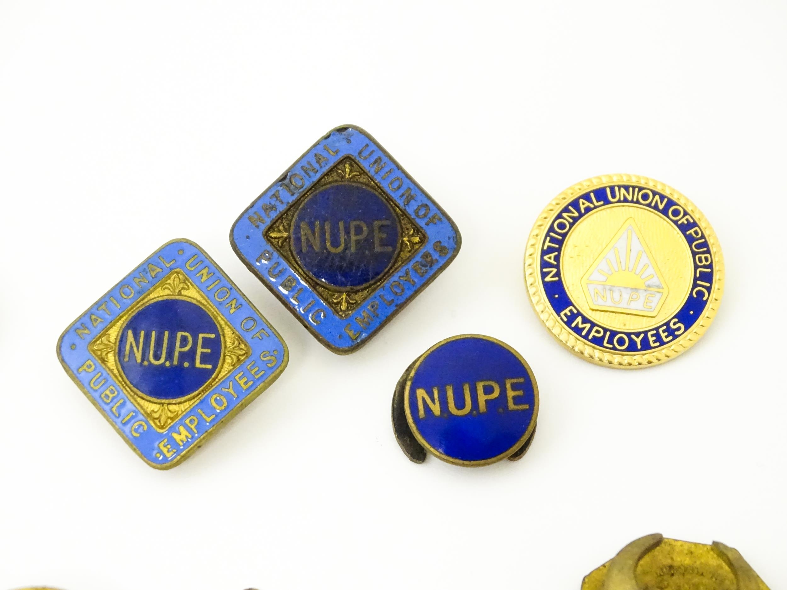 Trade Union Interest: a quantity of assorted badges, pins, etc. to include Post Office Engineering - Image 10 of 12