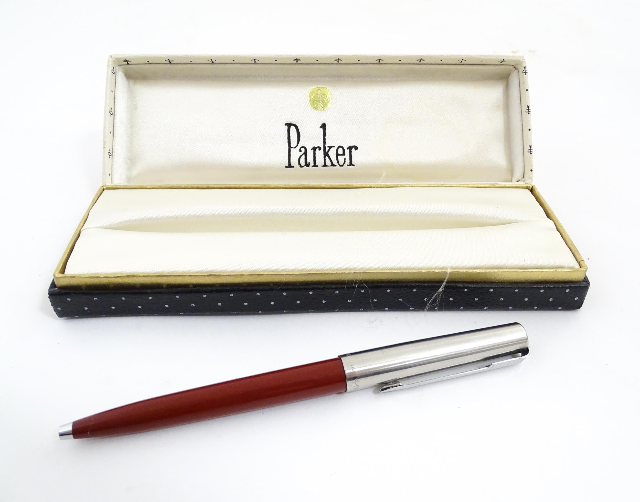 A quantity of pens, comprising a boxed Parker NL ballpoint, a boxed Parker IIIE ballpoint, a boxed - Image 8 of 25