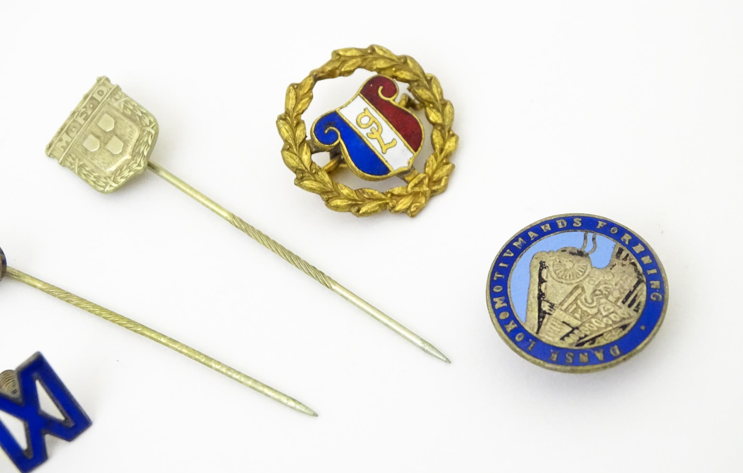 Trade Union Interest: a quantity of assorted badges, pins, etc. to include silver examples, IG - Image 12 of 12