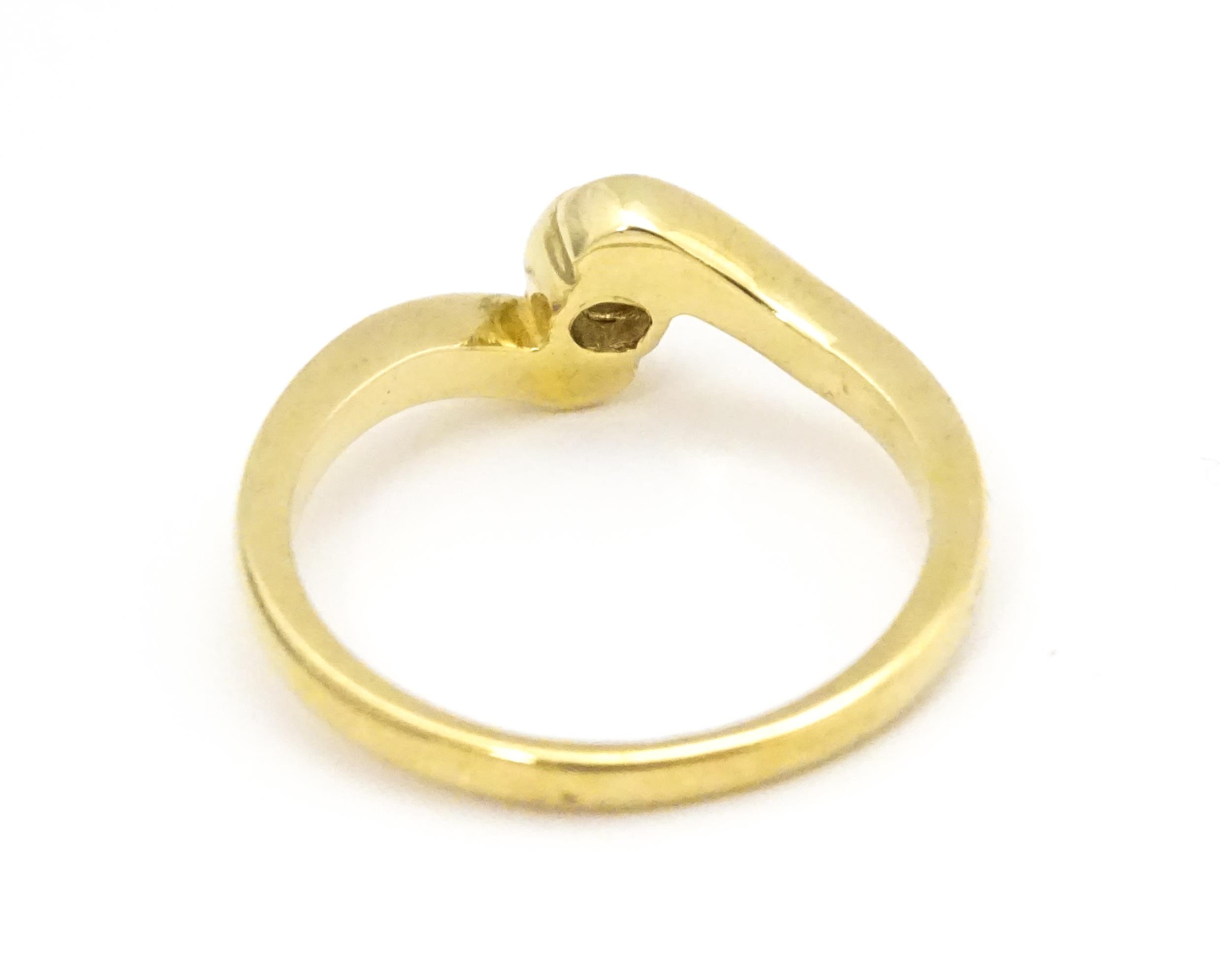 A 9ct gold ring set with central diamond. Ring size approx. O 1/2 Please Note - we do not make - Image 5 of 8
