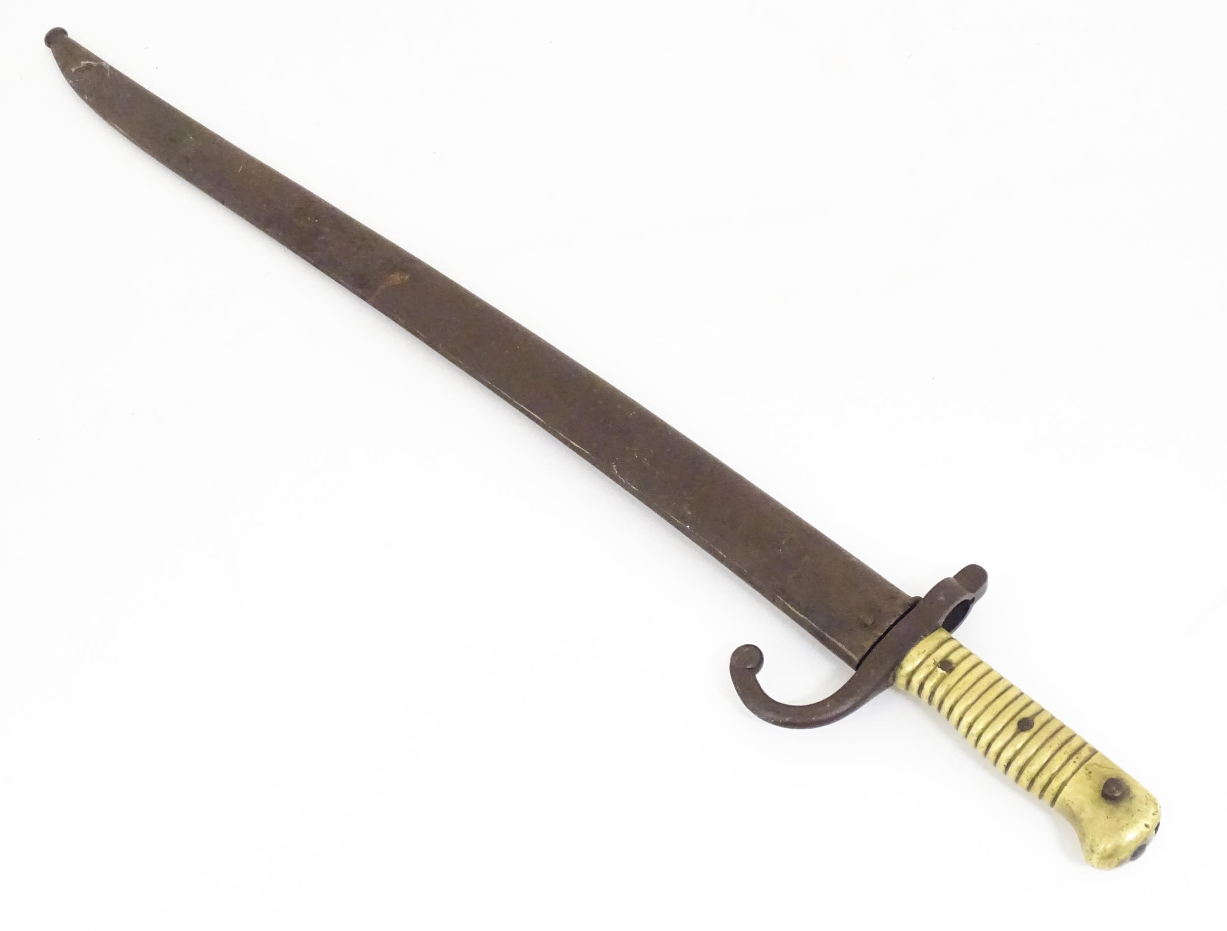 Militaria : a 19thC French M1866 Chassepot Yataghan sword bayonet , bearing Alex Coppel Solingen - Image 2 of 13