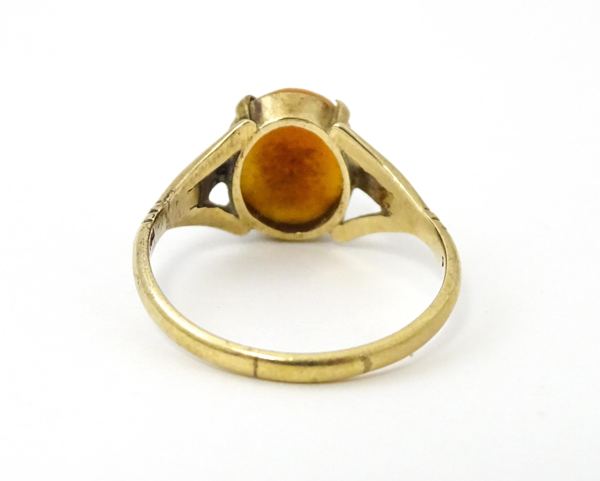 A 9ct gold ring set with classical cameo . Ring size approx. T Please Note - we do not make - Image 5 of 7