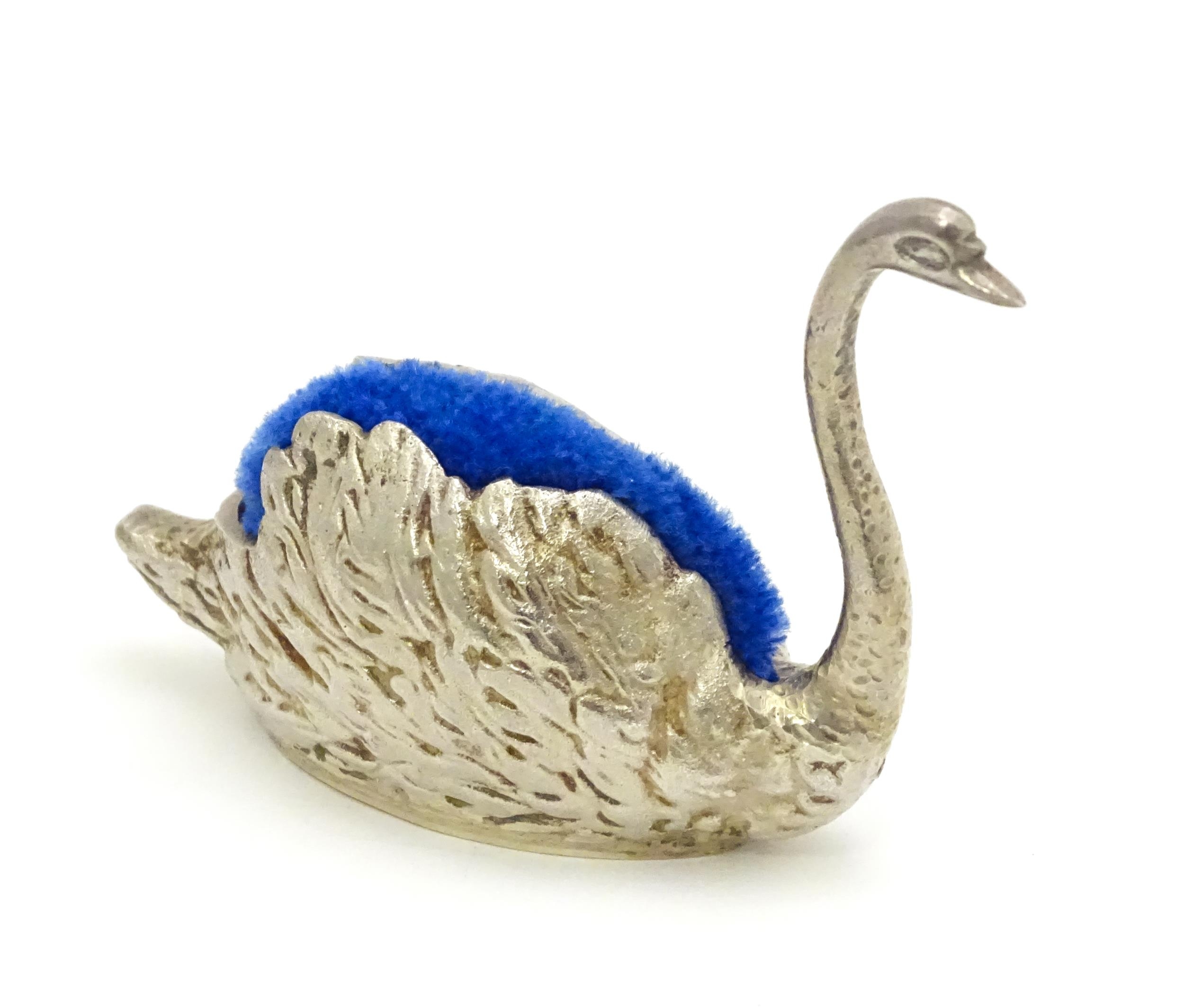 A novelty silver pin cushion of swan form, hallmarked Sheffield 1977, maker J. B. Chatterley & - Image 4 of 7