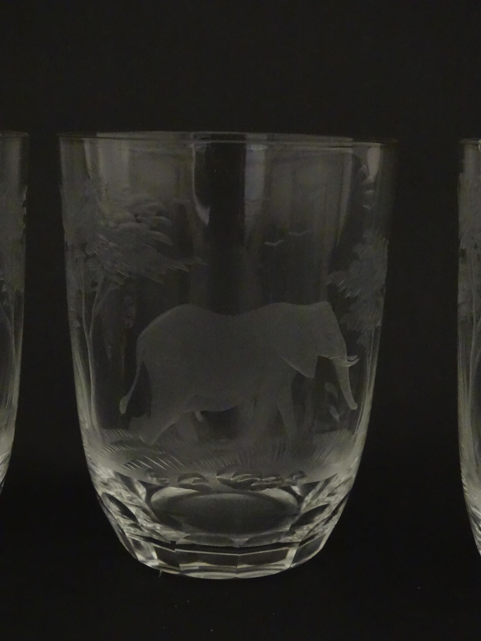 Six Rowland Ward tumbler glasses with engraved Safari animal detail. Unsigned Approx. 3 3/4" high ( - Bild 5 aus 13