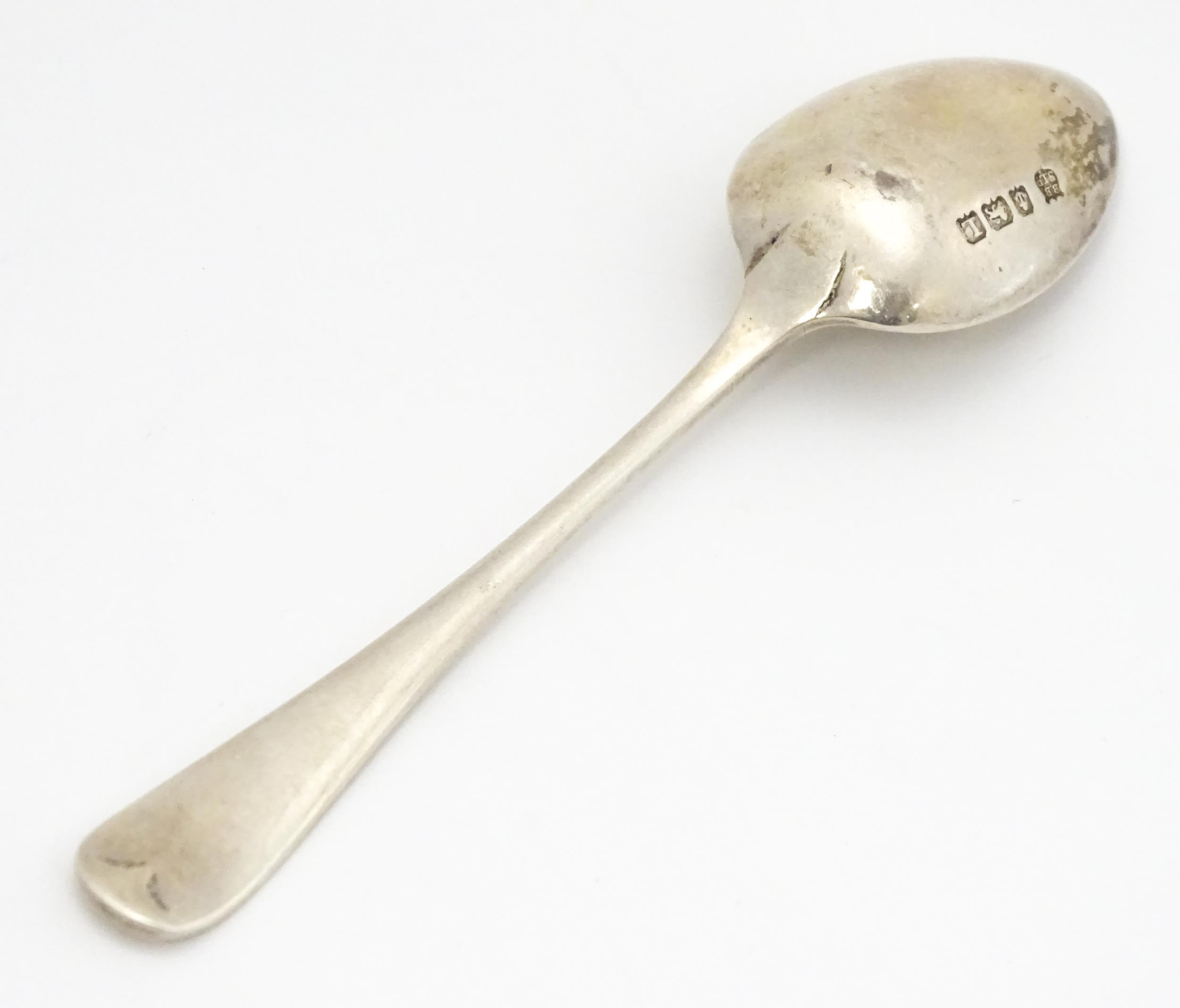 A quantity of assorted Victorian and later silver teaspoons, various dates and makers. Largest - Image 23 of 28