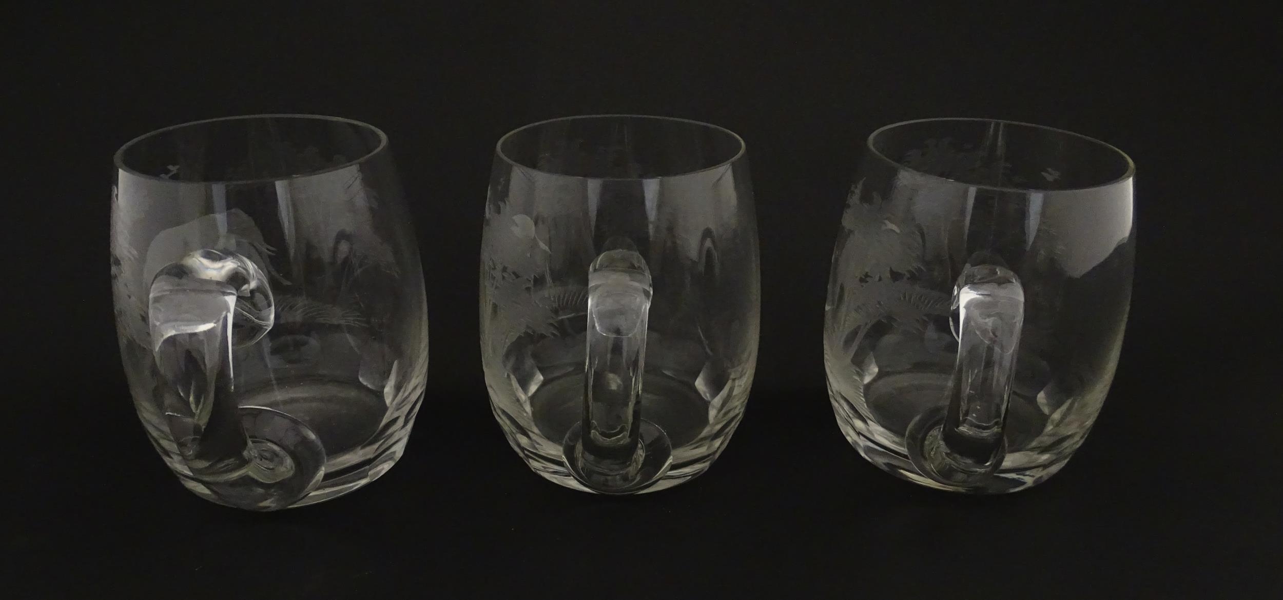 Seven Rowland Ward pint mugs / glasses with engraved Safari animal detail. Unsigned. Approx. 4 1/ - Image 24 of 26