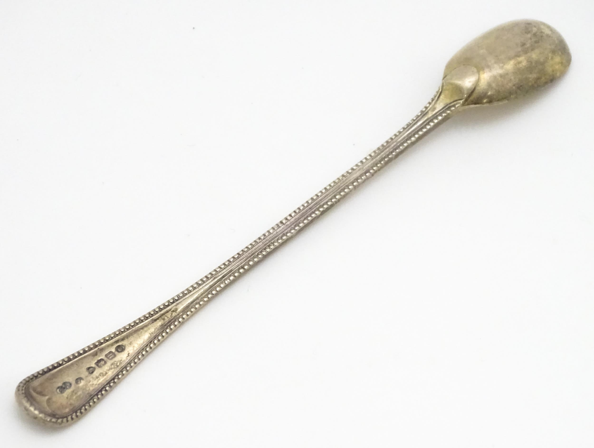 A Victorian silver long handled mustard spoon hallmarked London 1868, maker Chawner & Co. (George - Image 4 of 9