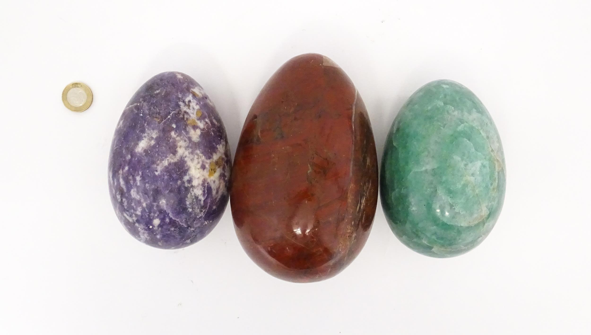 Natural History / Geology Interest: Three polished hardstone specimen eggs to include red jasper, - Image 4 of 9