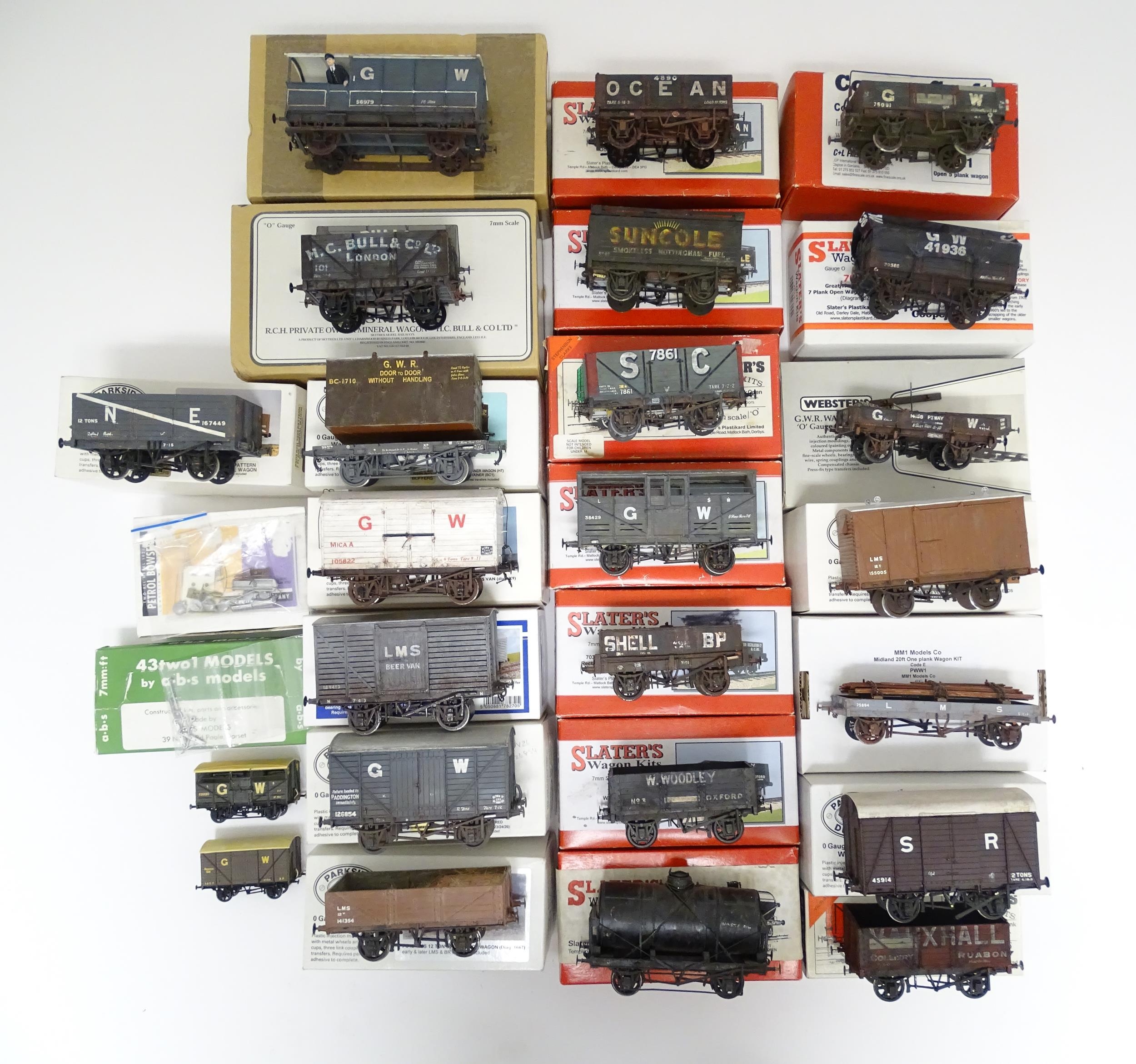Toys - Model Train / Railway Interest : A quantity of assorted model train / locomotive / rolling