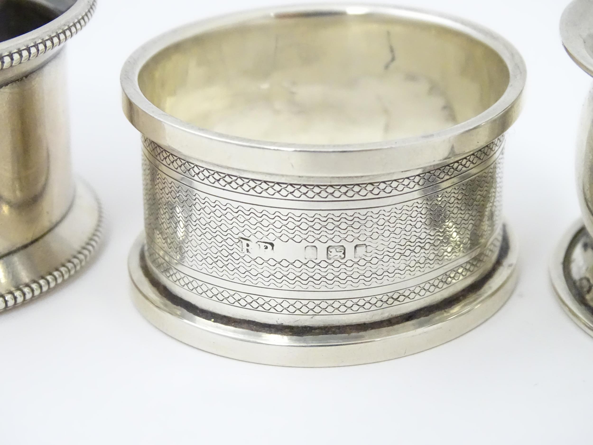 Five assorted silver napkin rings various dates and makers (5) Please Note - we do not make - Image 7 of 10
