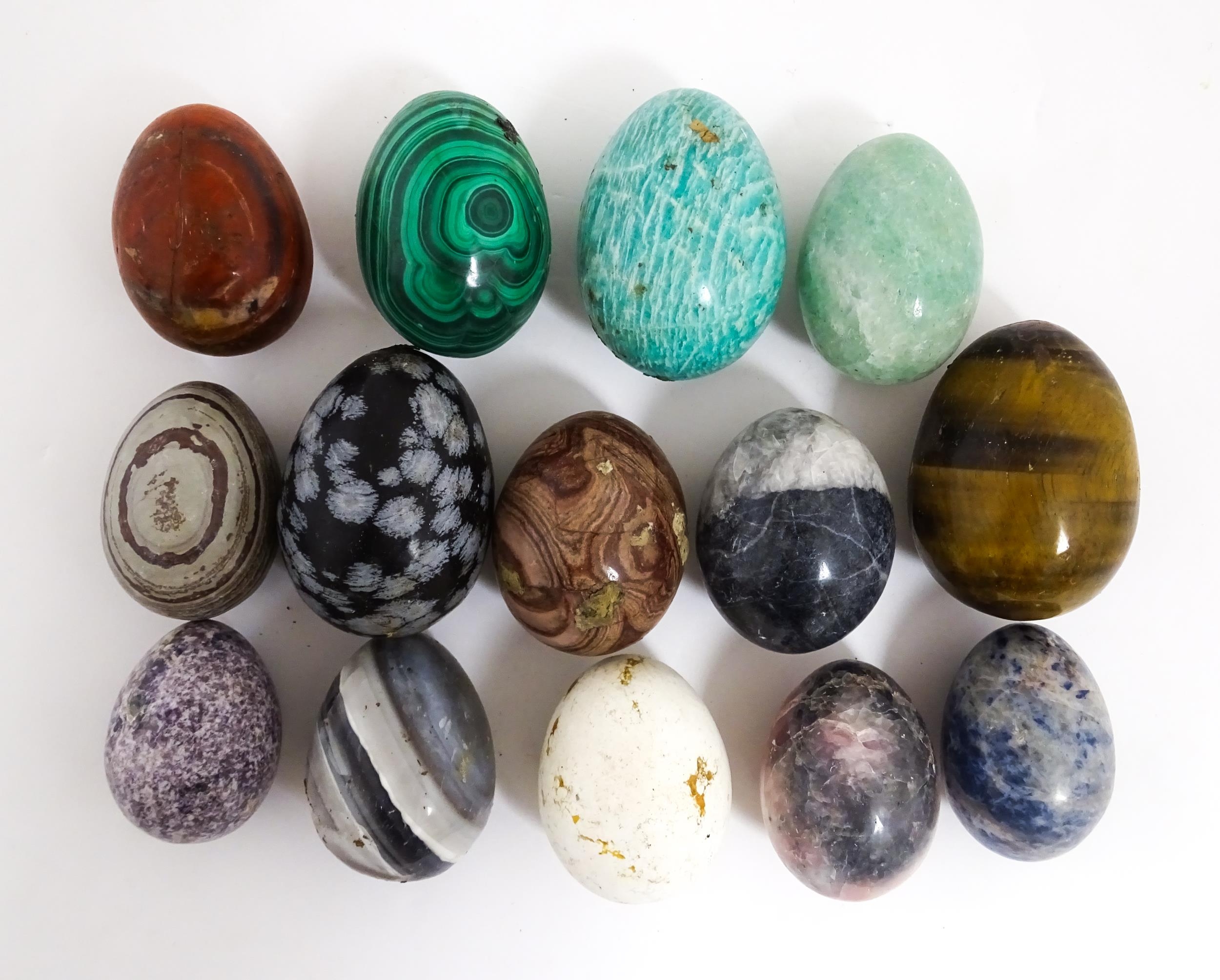 Natural History / Geology Interest: A quantity of assorted polished hardstone eggs to include - Image 12 of 13