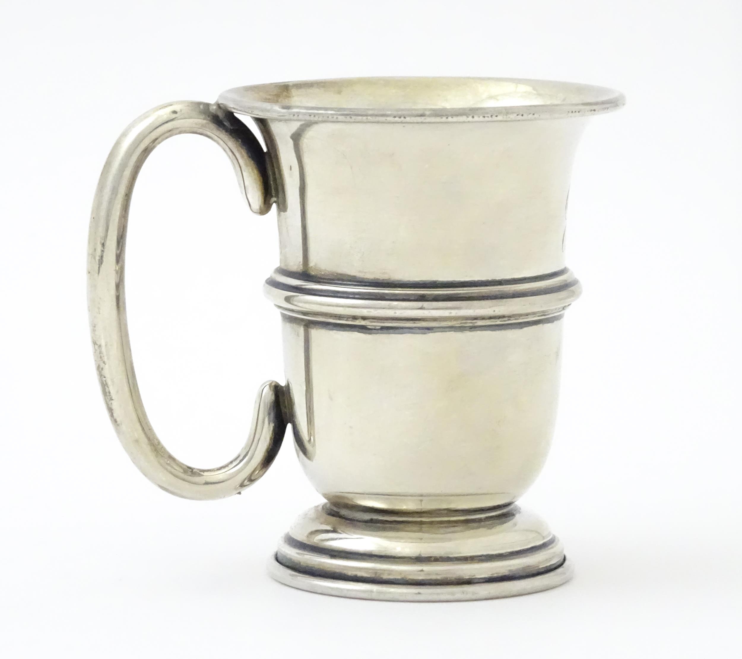 A silver mug with loop handle and gilded interior, hallmarked Birmingham 1925, maker Napper & - Image 5 of 8