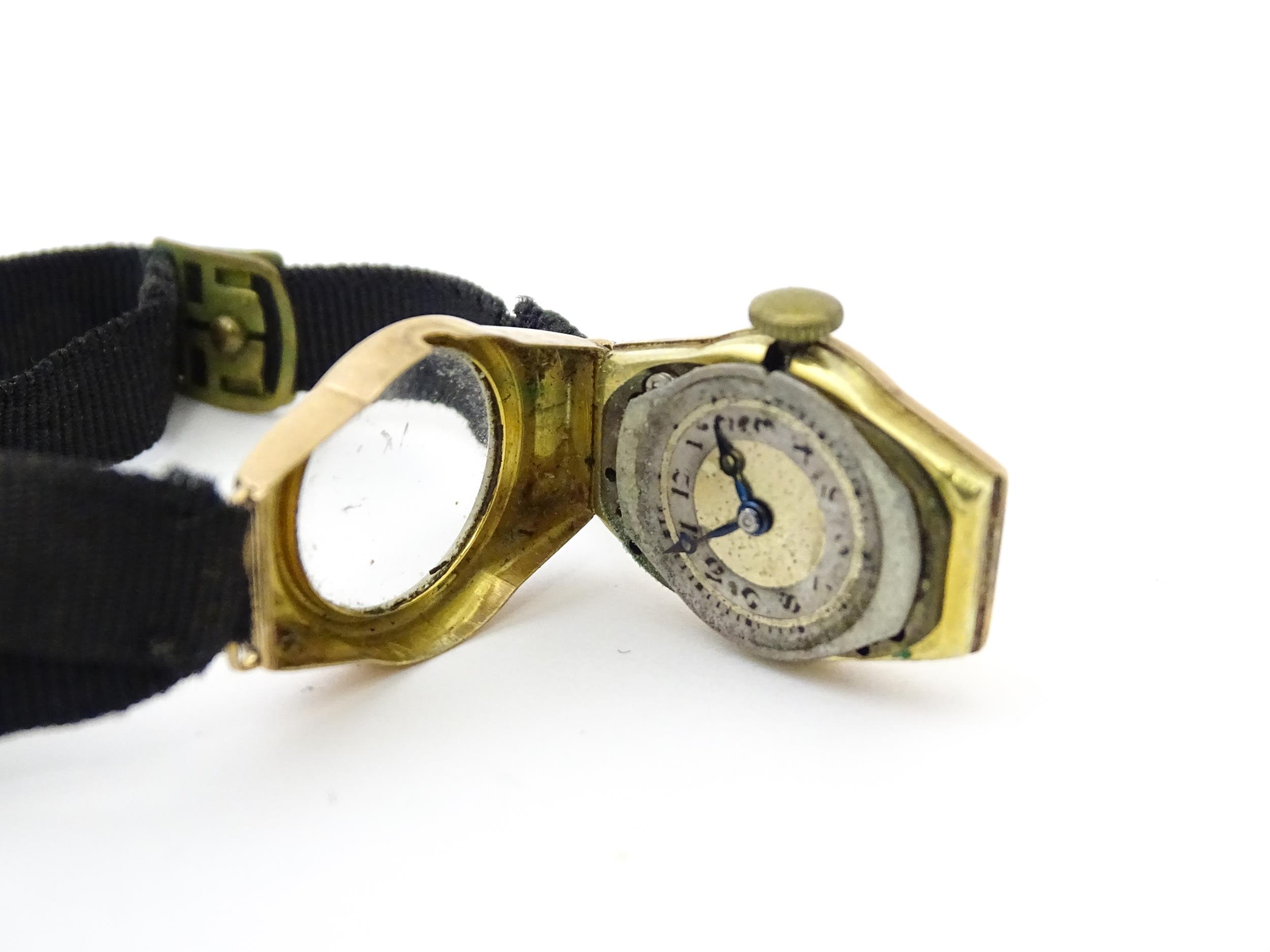 Two 9ct gold cased ladies wristwatches to include one watch by Accurist. Approx 1/2" wide (2) Please - Image 8 of 14