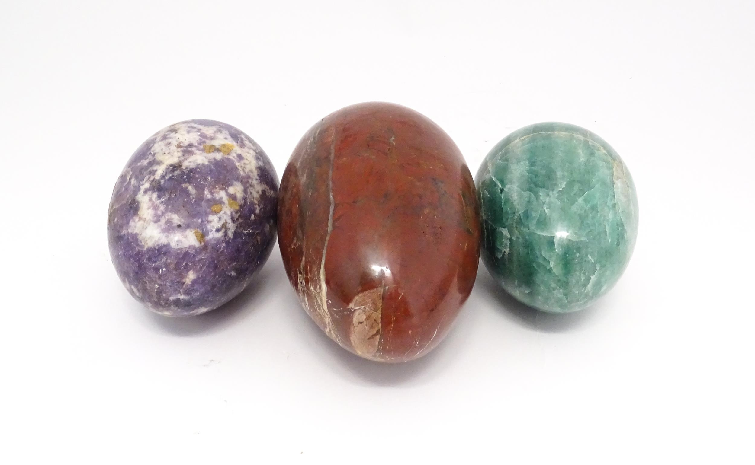 Natural History / Geology Interest: Three polished hardstone specimen eggs to include red jasper, - Image 9 of 9