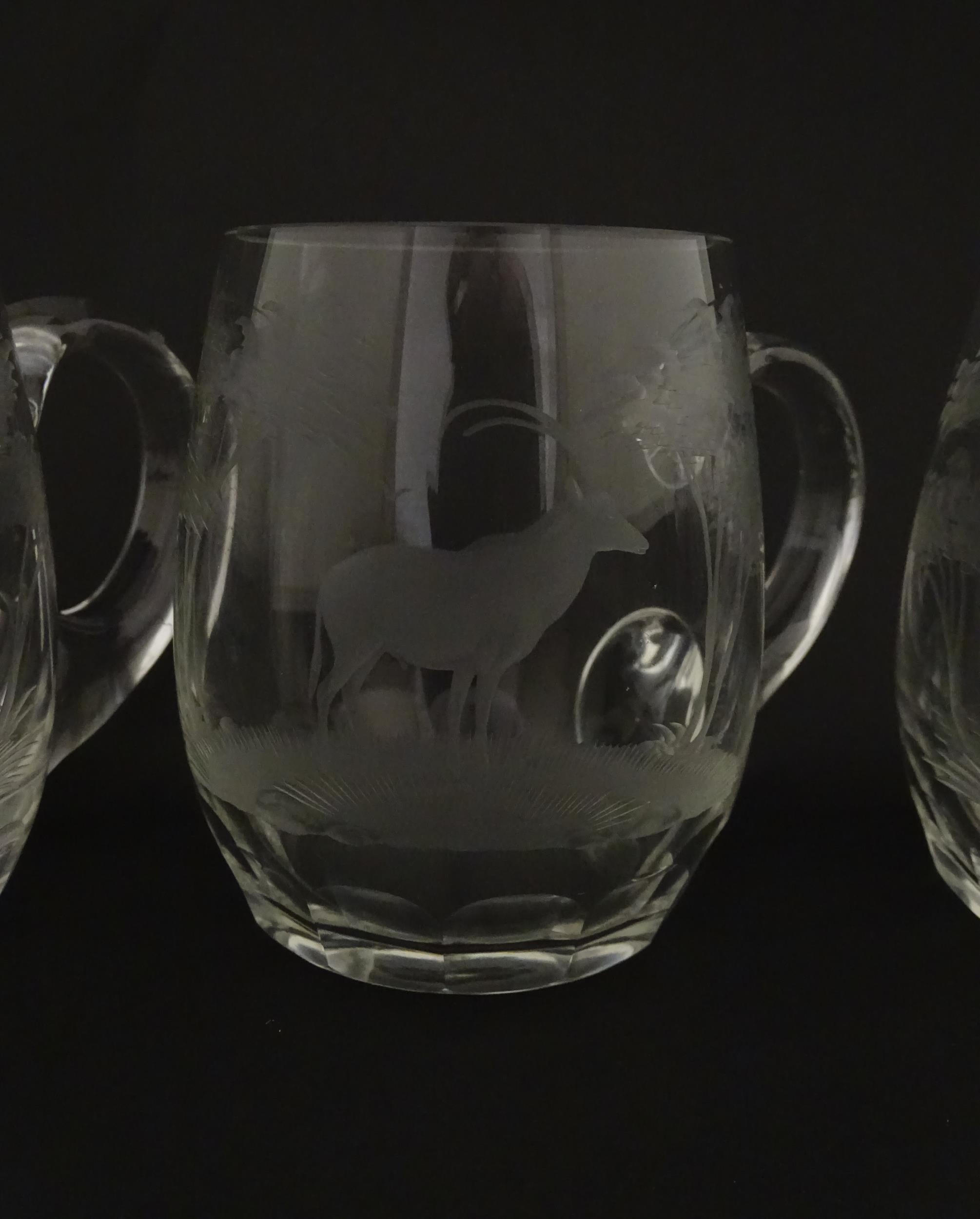 Seven Rowland Ward pint mugs / glasses with engraved Safari animal detail. Unsigned. Approx. 4 1/ - Image 8 of 26