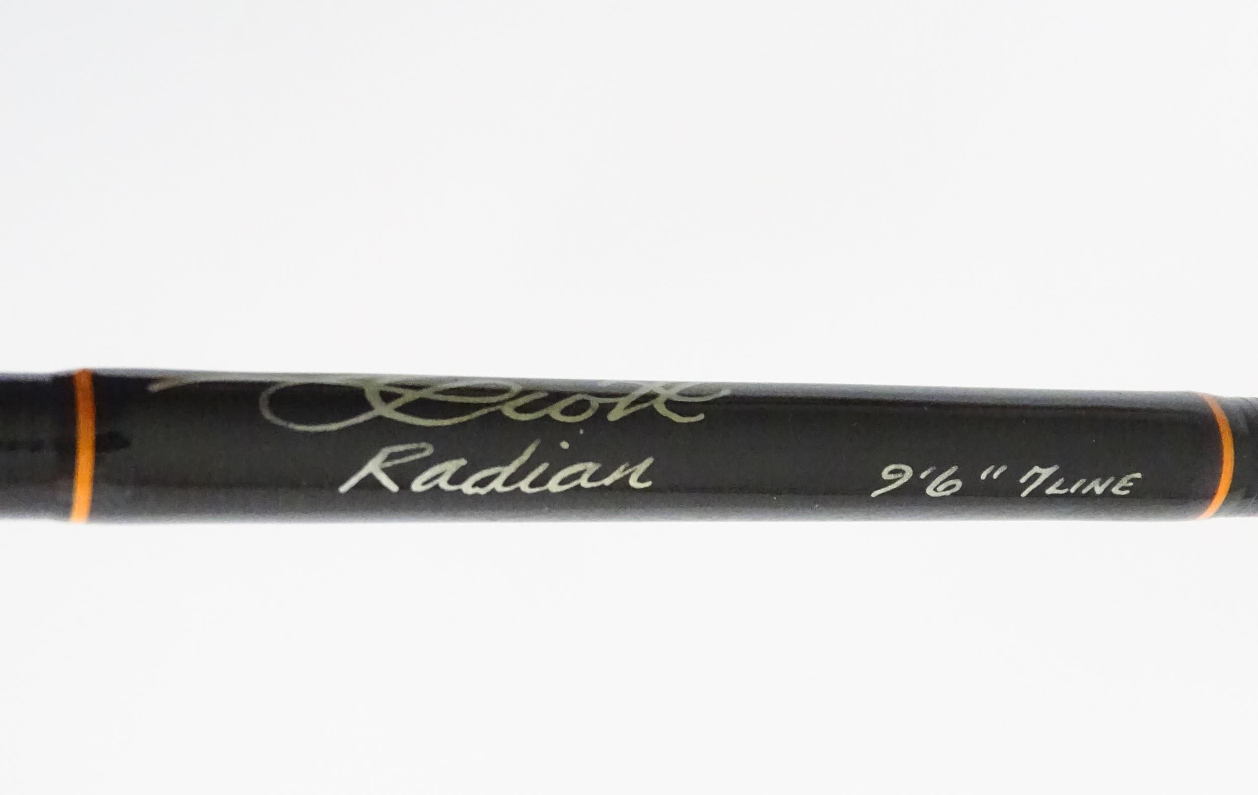 Fishing : a Scott (USA) 'Radian' carbon four-piece fly rod, serial number 402518, approx 114" - Image 4 of 7