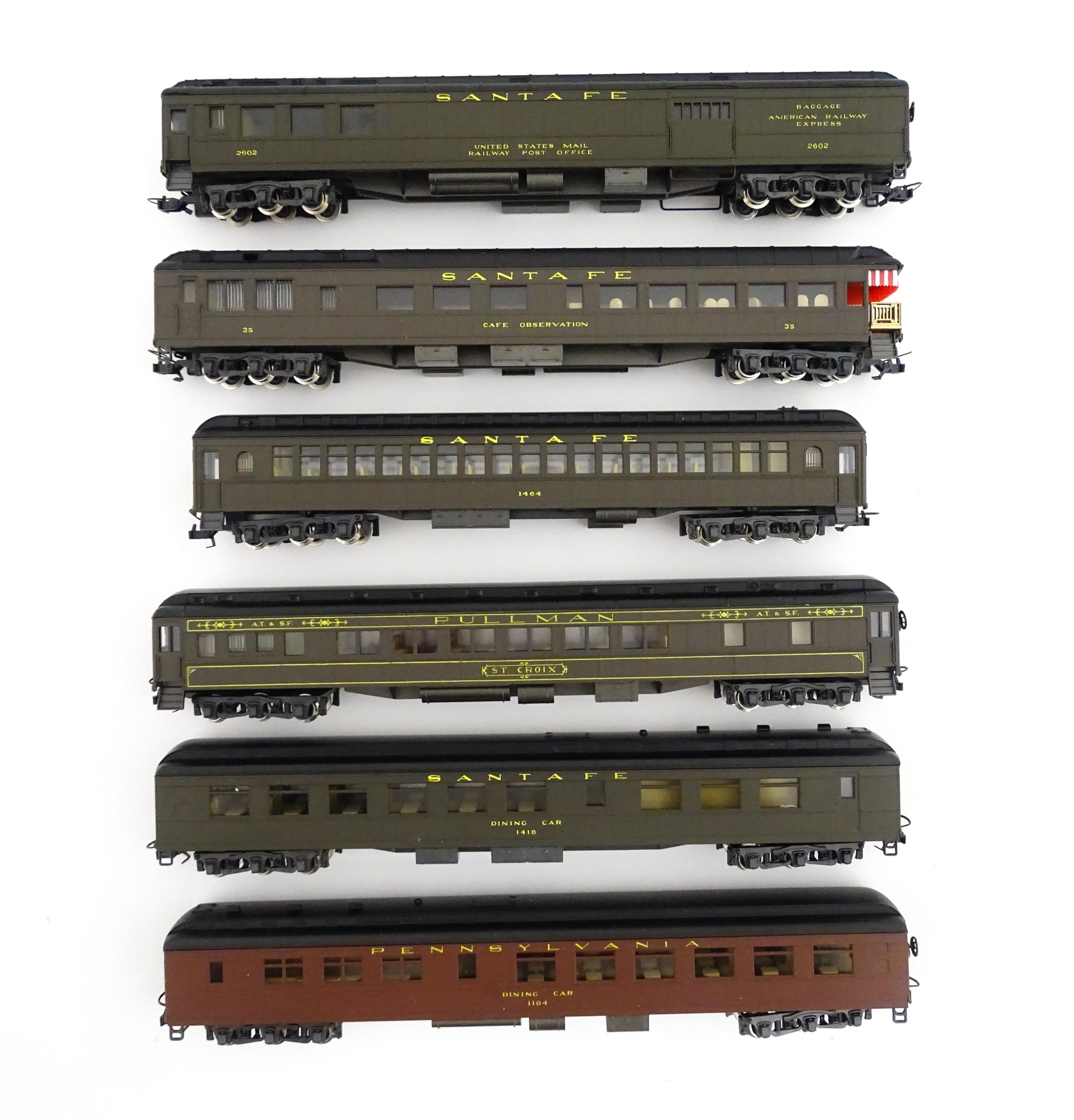 Toys - Model Train / Railway Interest : Nine scale model HO gauge train carriages to include - Image 16 of 21