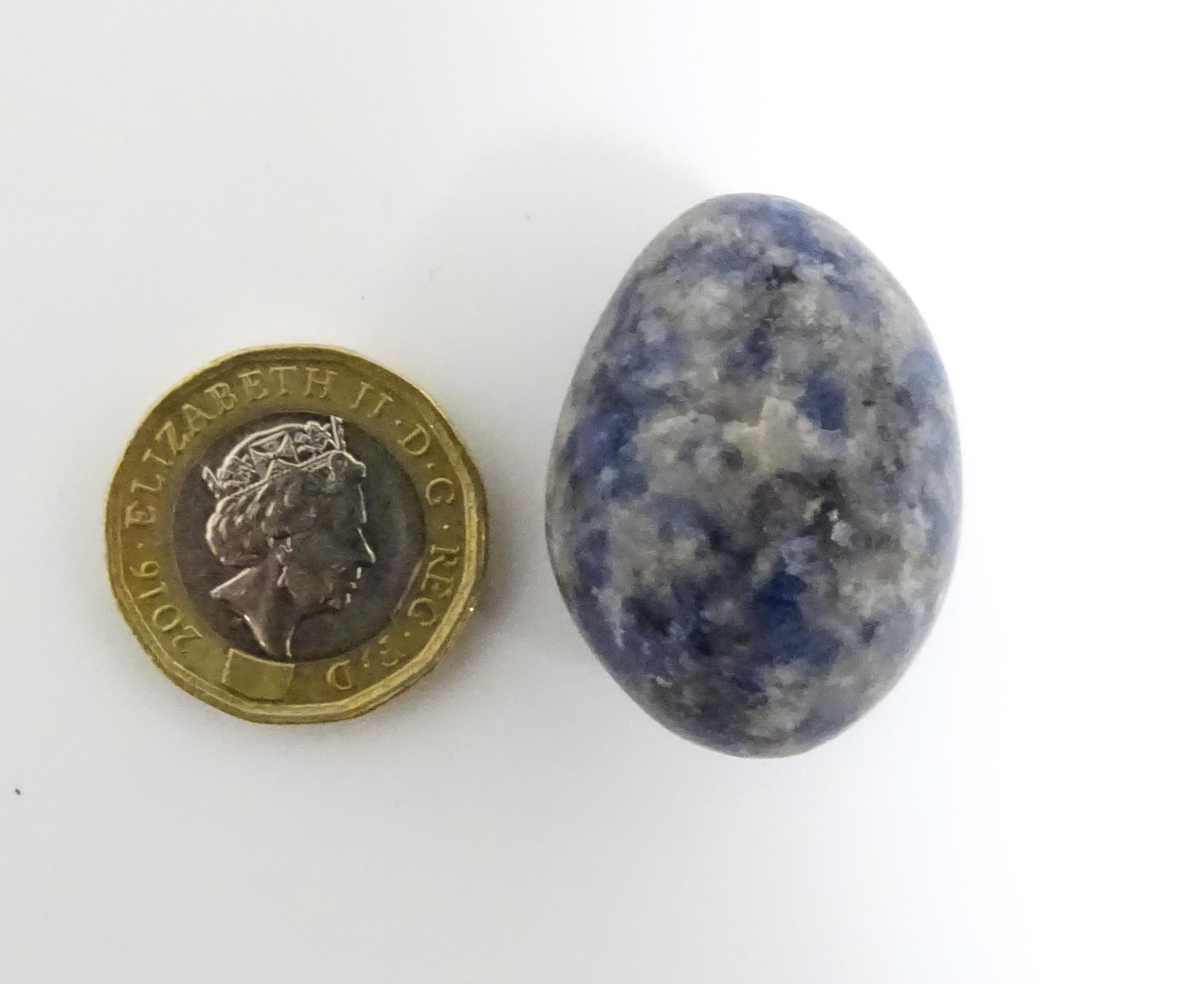 Natural History / Geology Interest: A quantity of polished hardstone specimen eggs, possibly lapis - Image 2 of 13