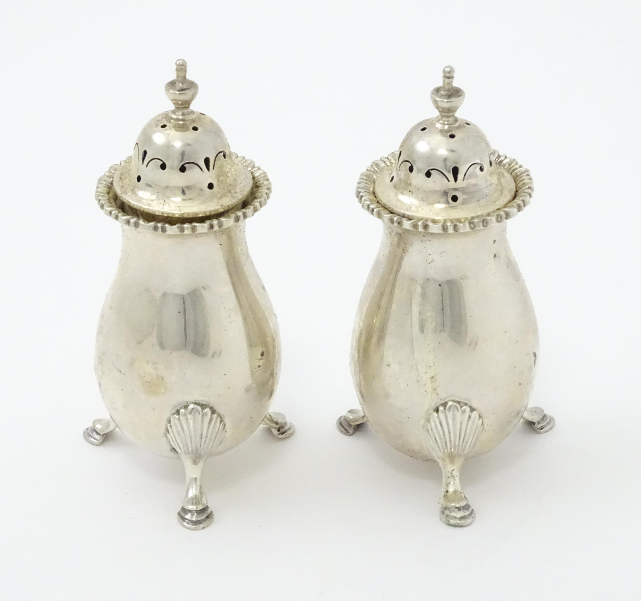 A pair of silver peppers hallmarked Chester 1911, maker Jay, Richard Attenborough Co Ltd. Approx. - Image 6 of 11