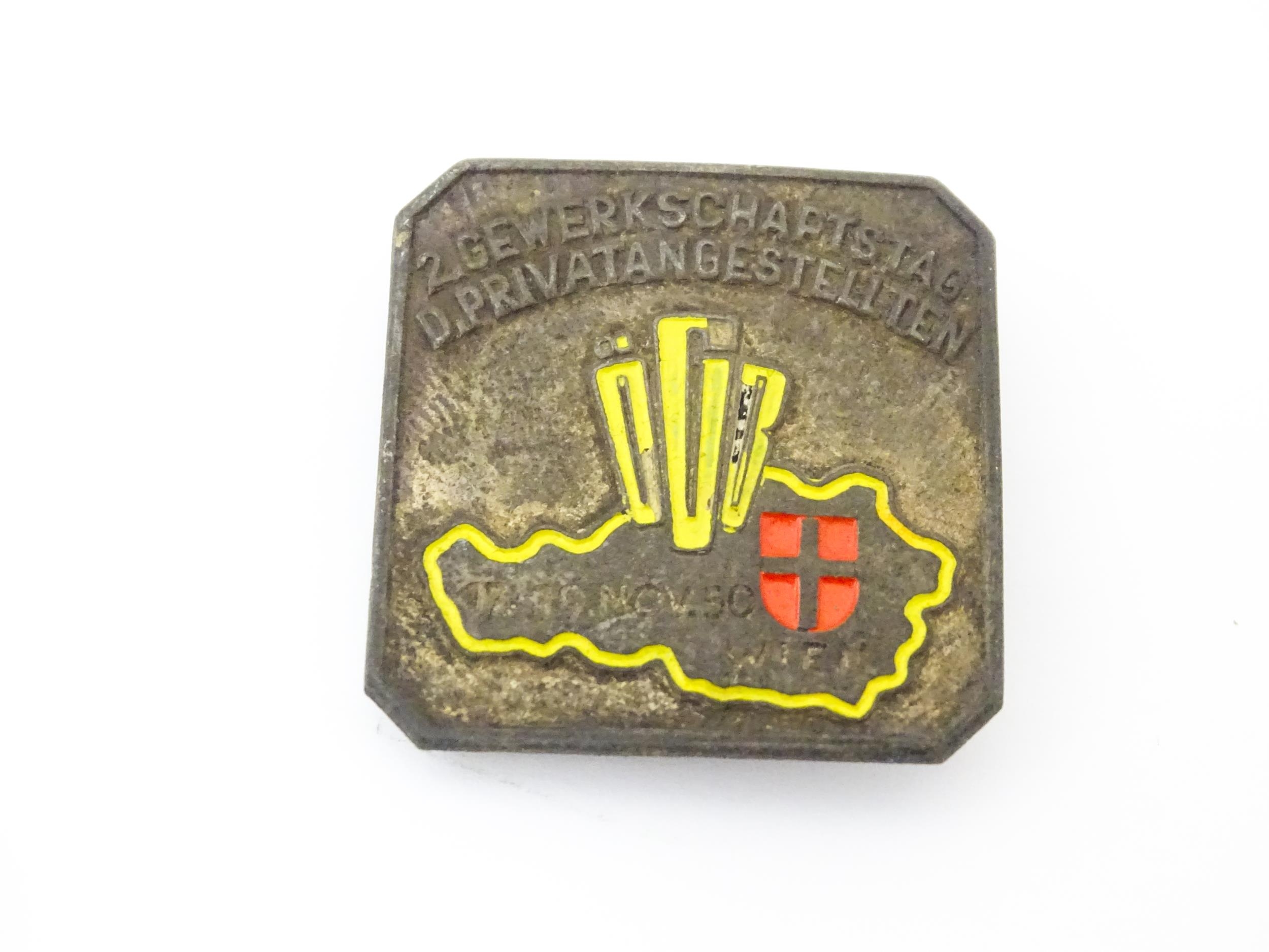 Trade Union Interest: a quantity of assorted badges, pins, etc. to include 2 Gewerkschaftstag D. - Image 7 of 13