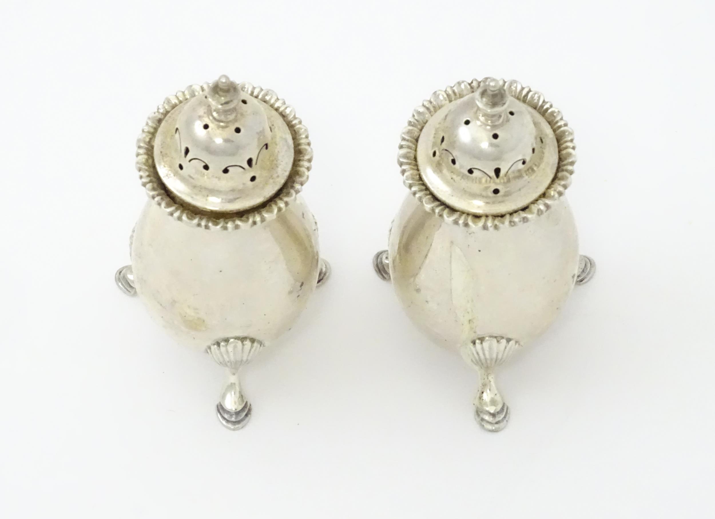 A pair of silver peppers hallmarked Chester 1911, maker Jay, Richard Attenborough Co Ltd. Approx. - Image 7 of 11