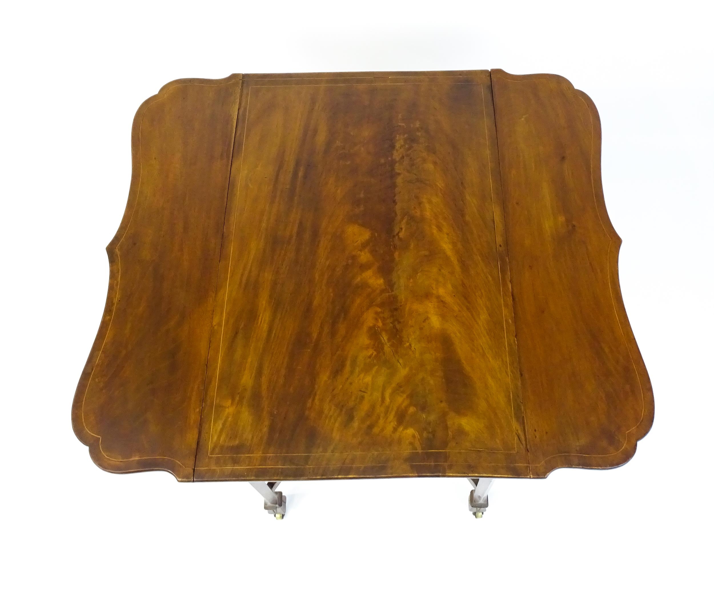 A late 18thC Chippendale style mahogany Pembroke table, the butterfly table top having two shaped - Image 6 of 16
