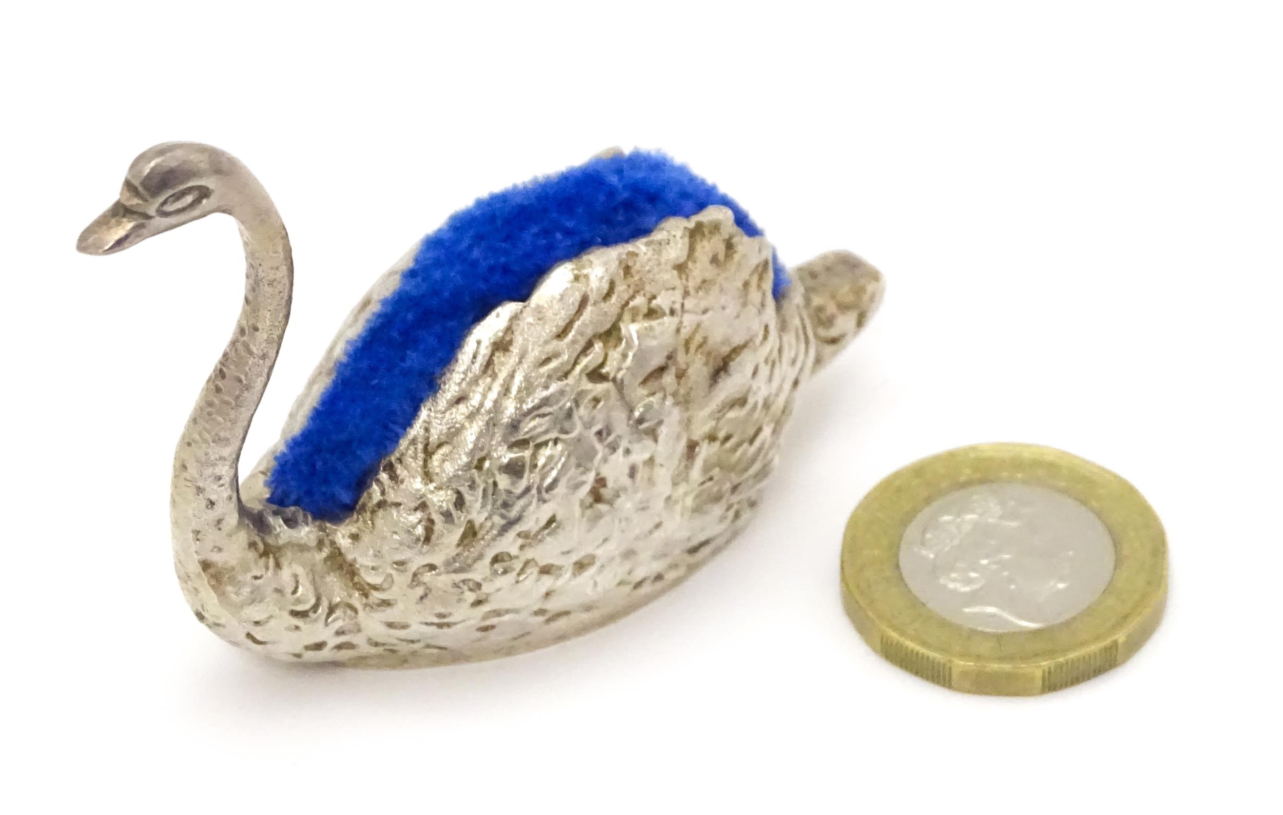 A novelty silver pin cushion of swan form, hallmarked Sheffield 1977, maker J. B. Chatterley & - Image 2 of 7