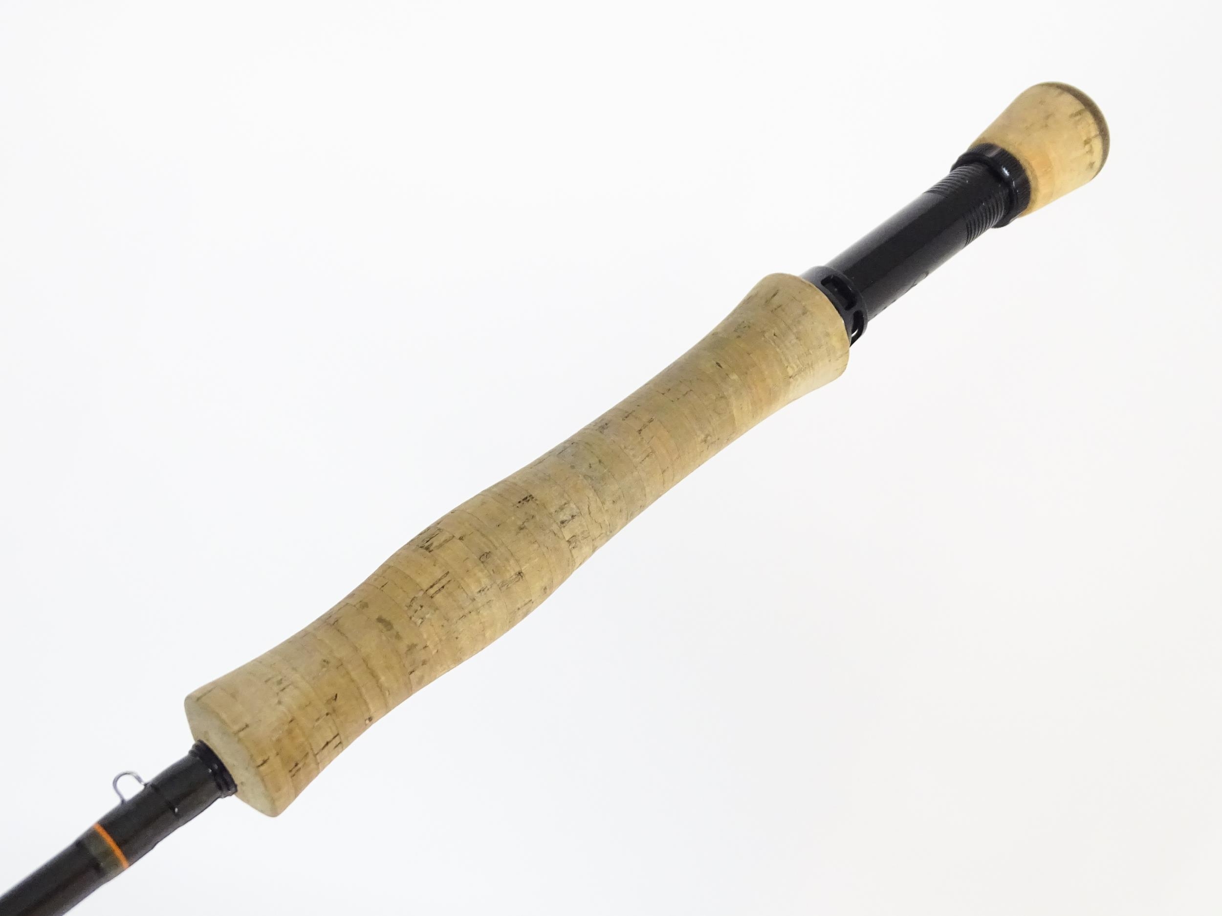 Fishing : a Scott (USA) 'Radian' carbon four-piece fly rod, serial number 402518, approx 114" - Image 5 of 7