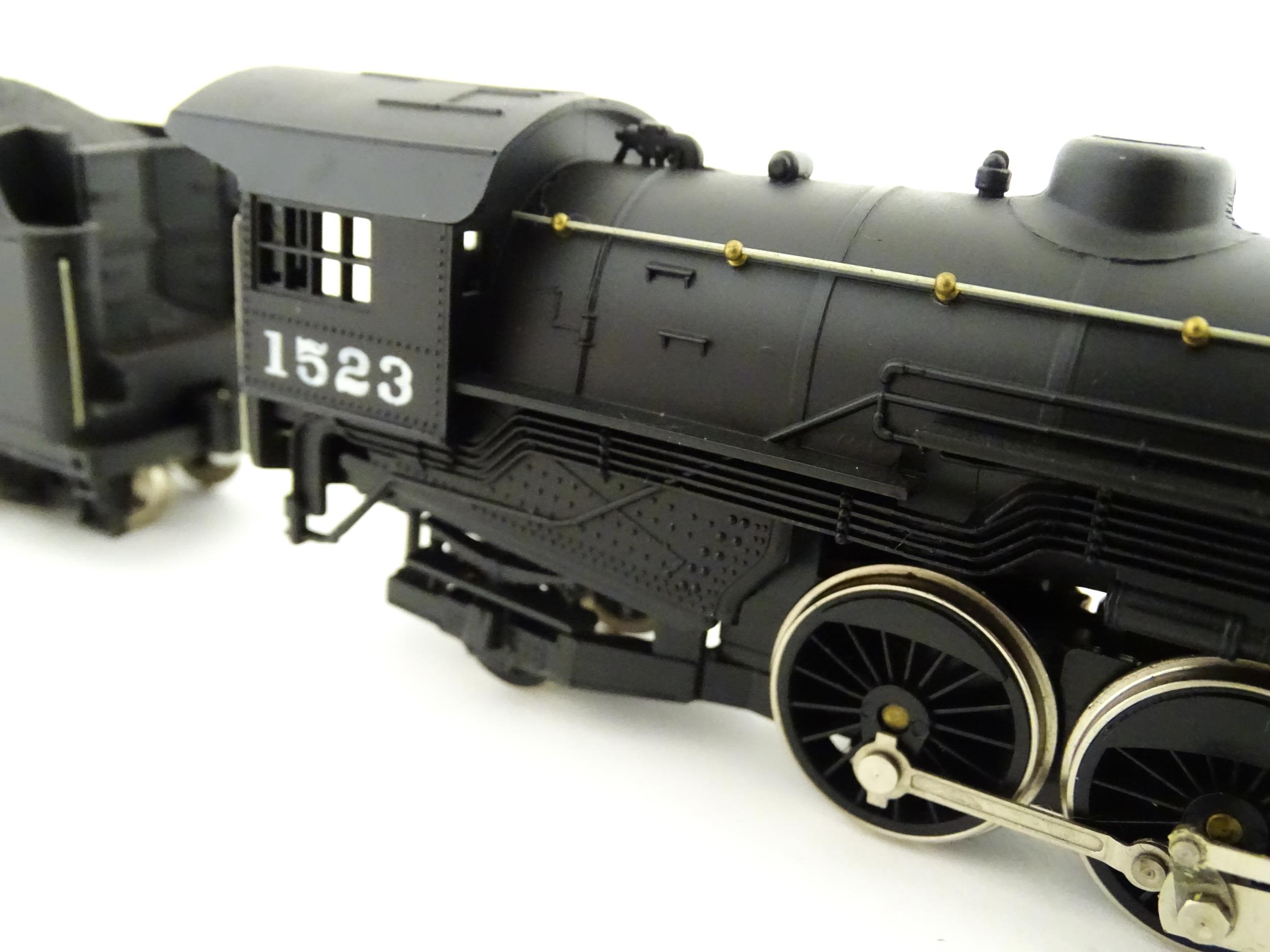 Toys - Model Train / Railway Interest : Nine scale model HO gauge train carriages to include - Image 9 of 21