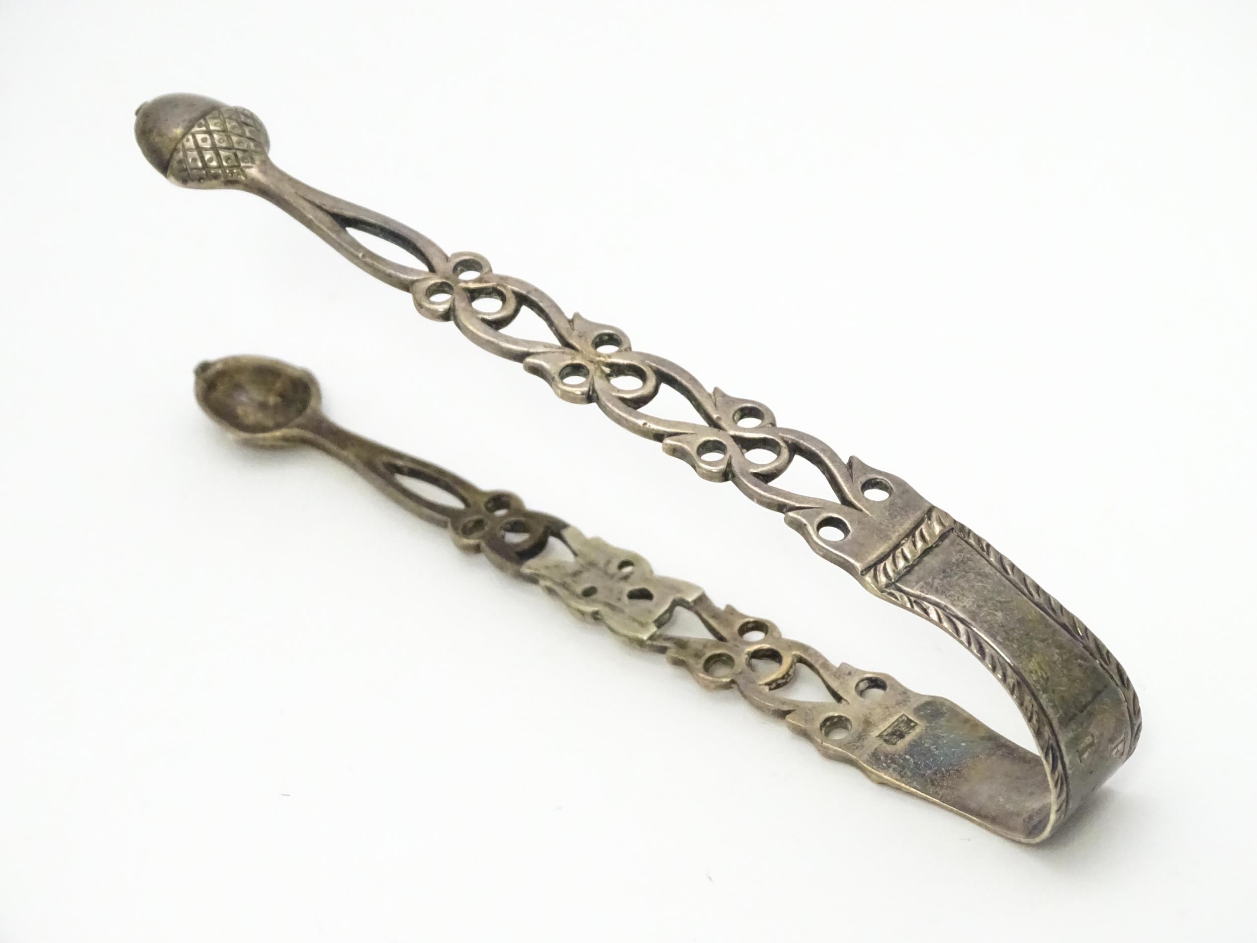 A Victorian silver knife rest hallmarked Sheffield 1898, maker John Round & Son Ltd. Together with - Image 9 of 13