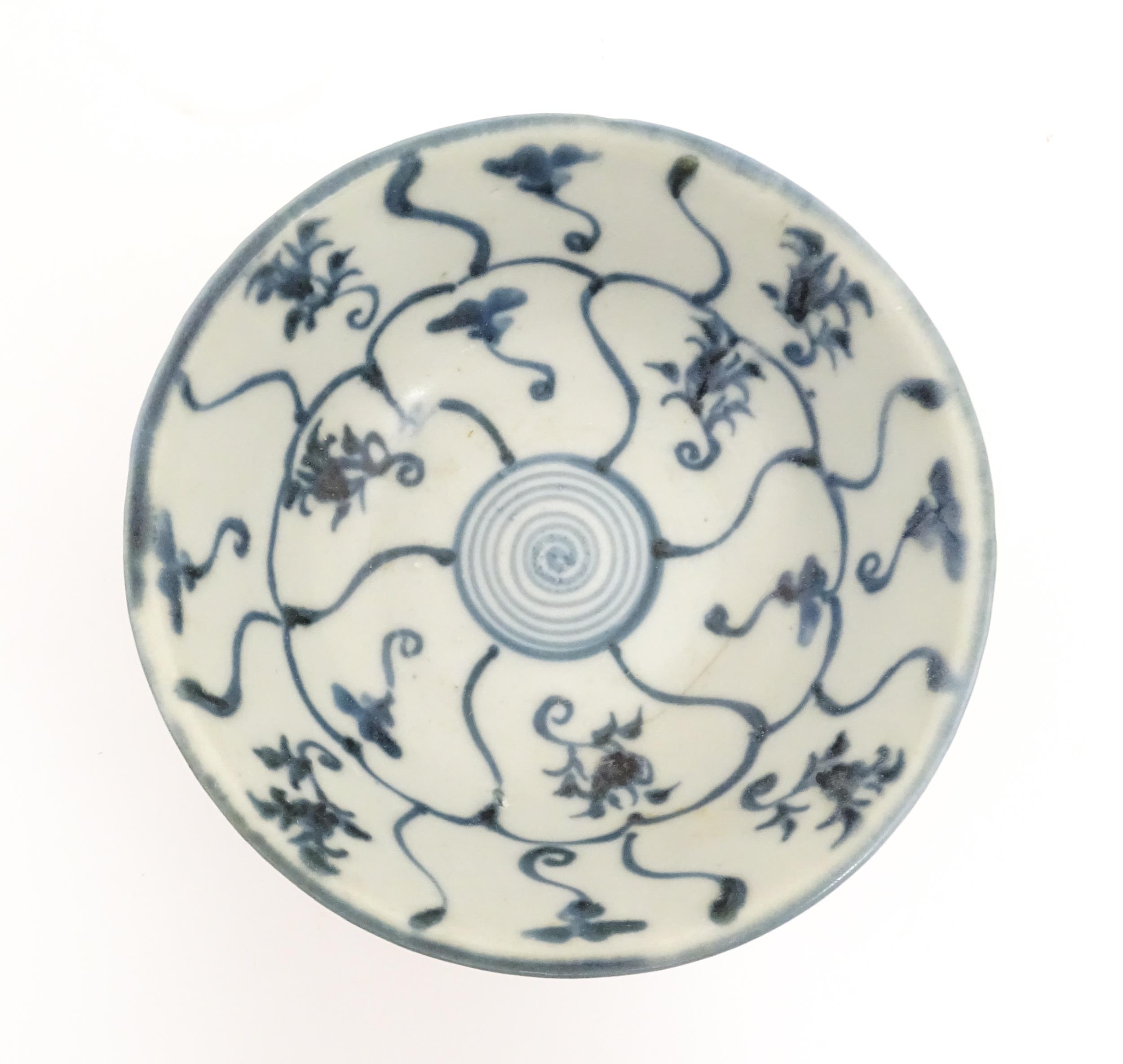 Two Chinese blue and white Tek Sing items comprising bowl and dish with brushwork decoration. - Image 11 of 18