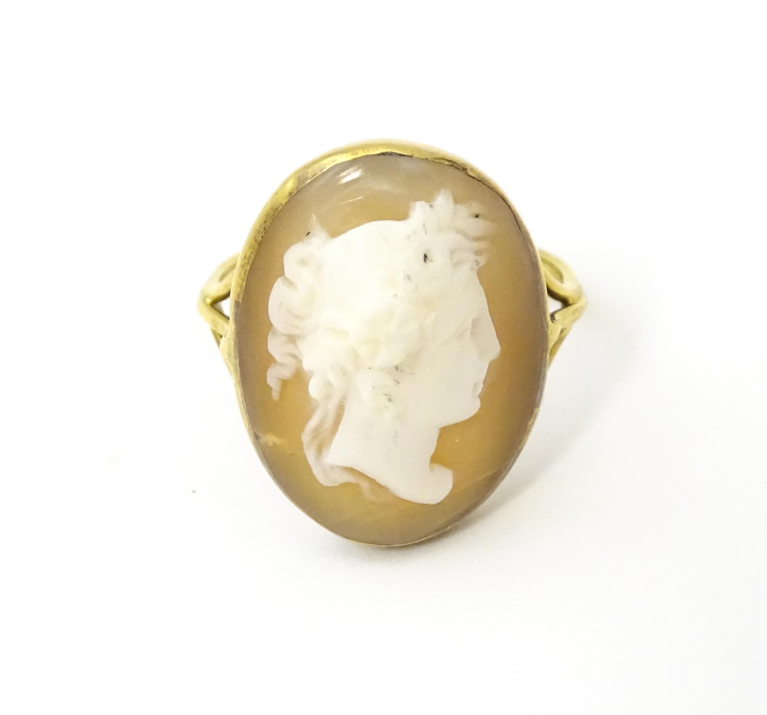 A 9ct gold ring set with classical cameo, the cameo approx 3/4" long Ring size approx. O Please Note - Image 2 of 7