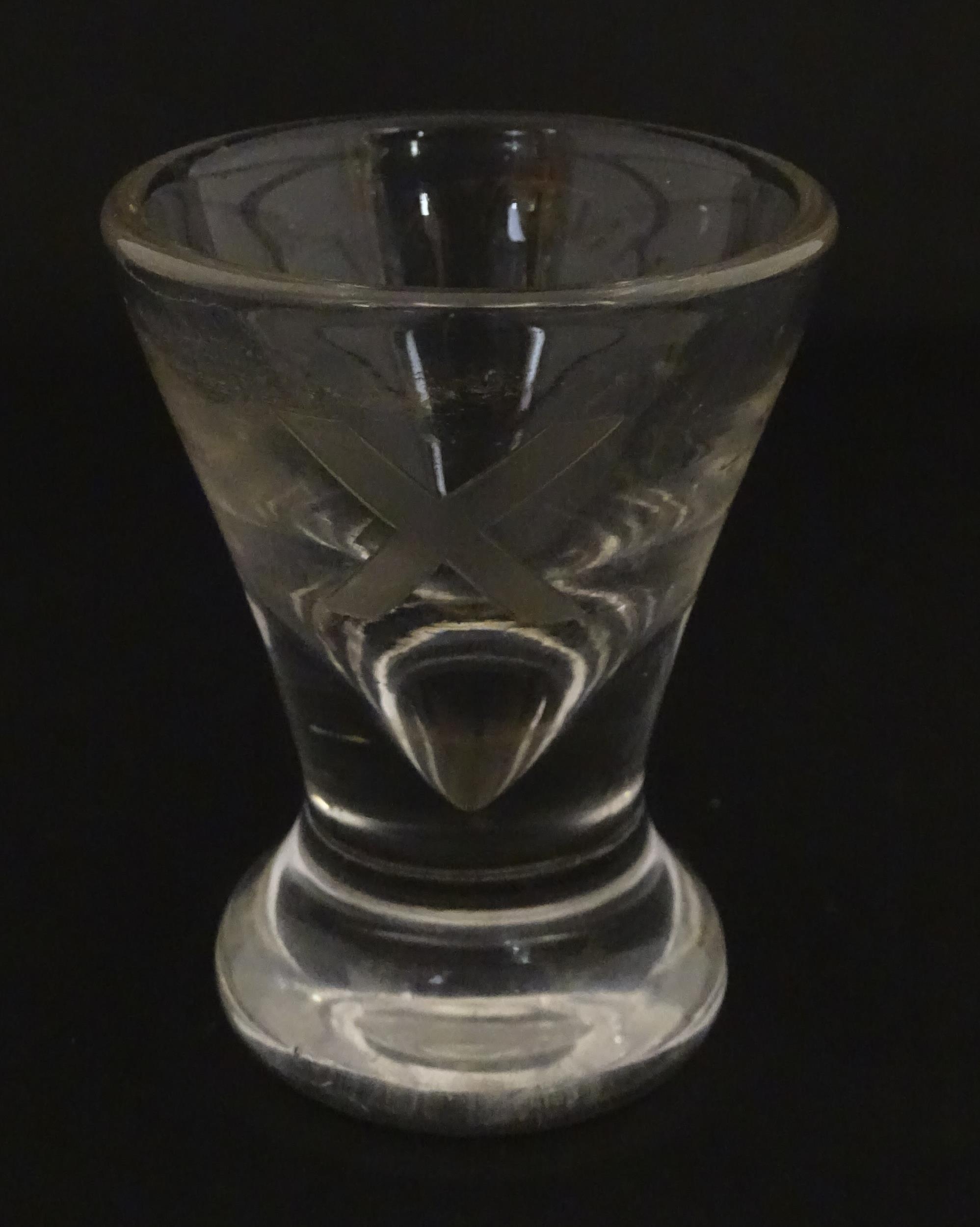Freemasonry / Masonic Interest: A Masonic toastmasters glass etched St Andrew's Lodge No. 222. - Image 4 of 7