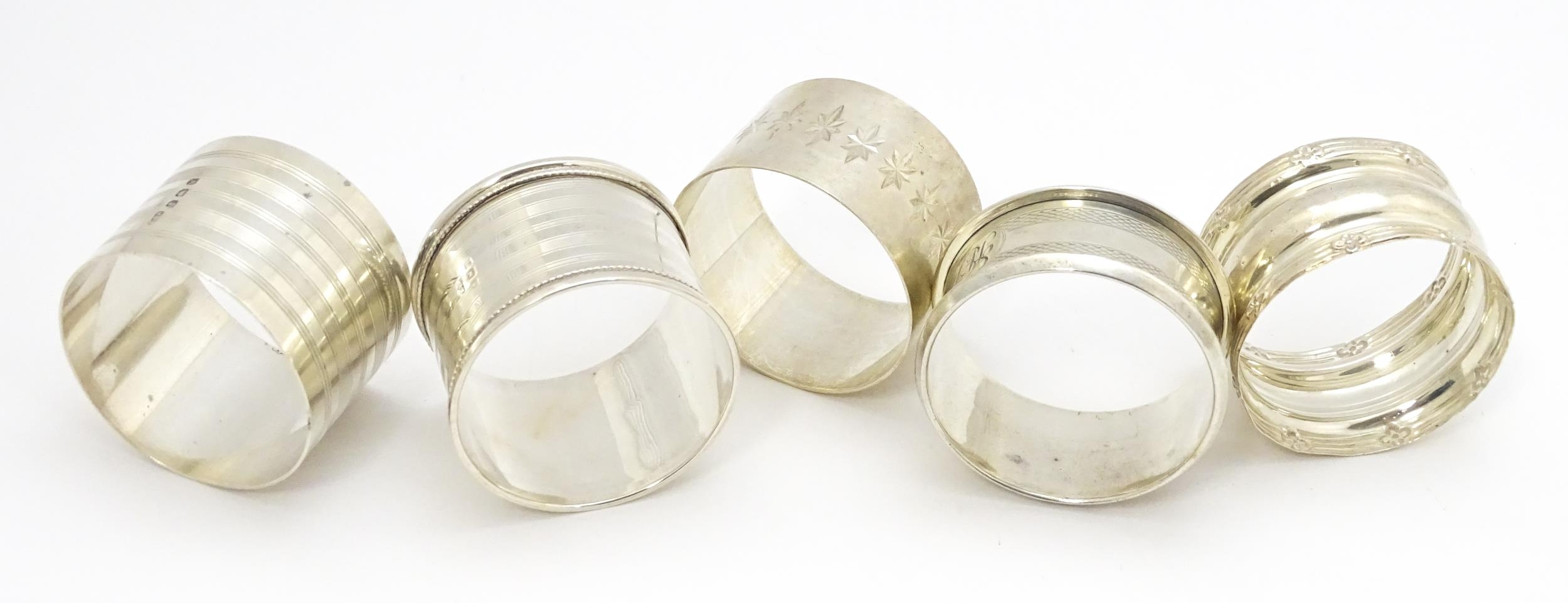 Five assorted napkin rings hallmarks to include Birmingham 1914, 1920, 1921, 1922 and 1923 (5) - Image 2 of 14