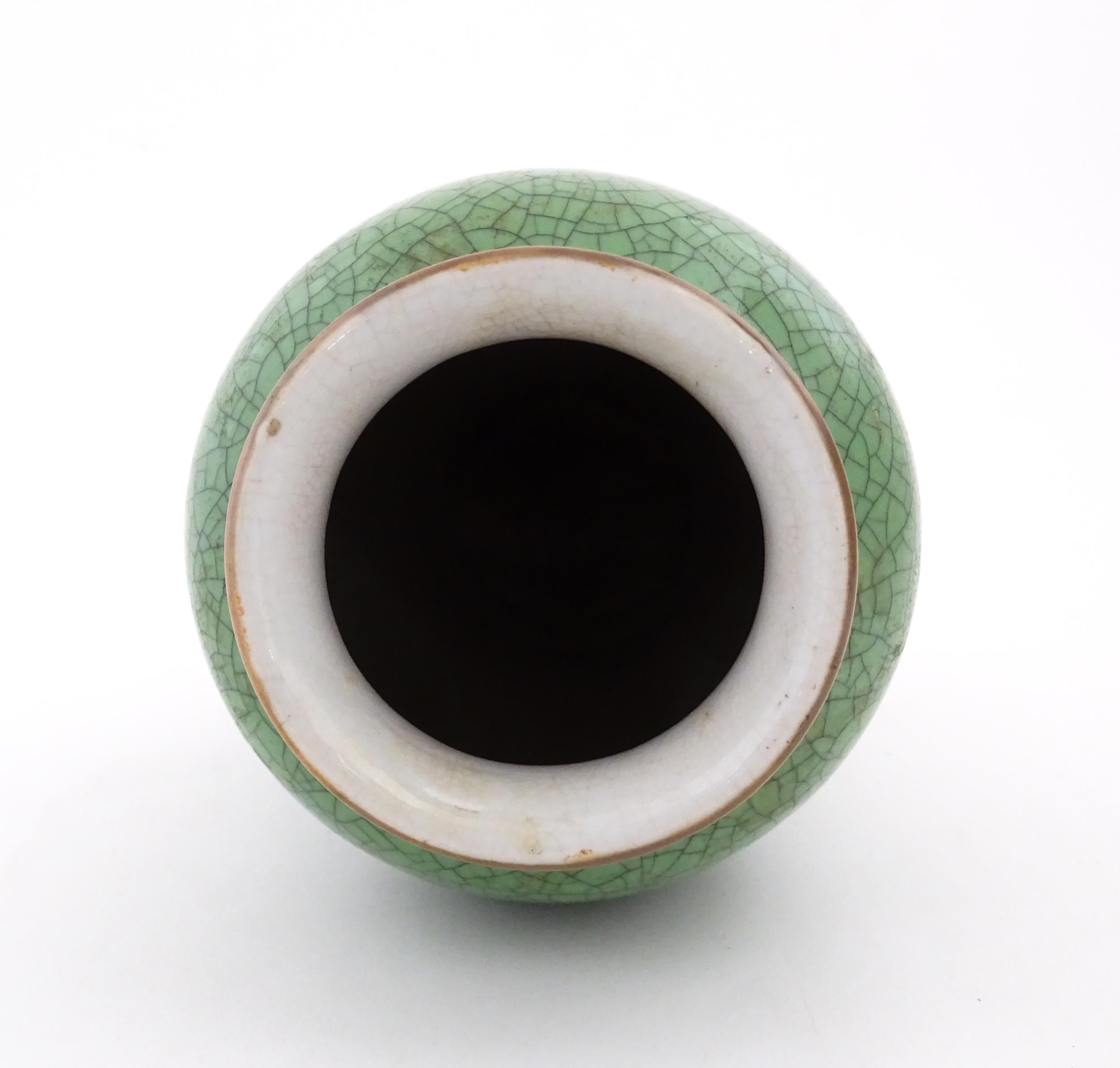 A Chinese vase with a green crackle glaze. Approx. 10 1/4" high Please Note - we do not make - Image 2 of 6