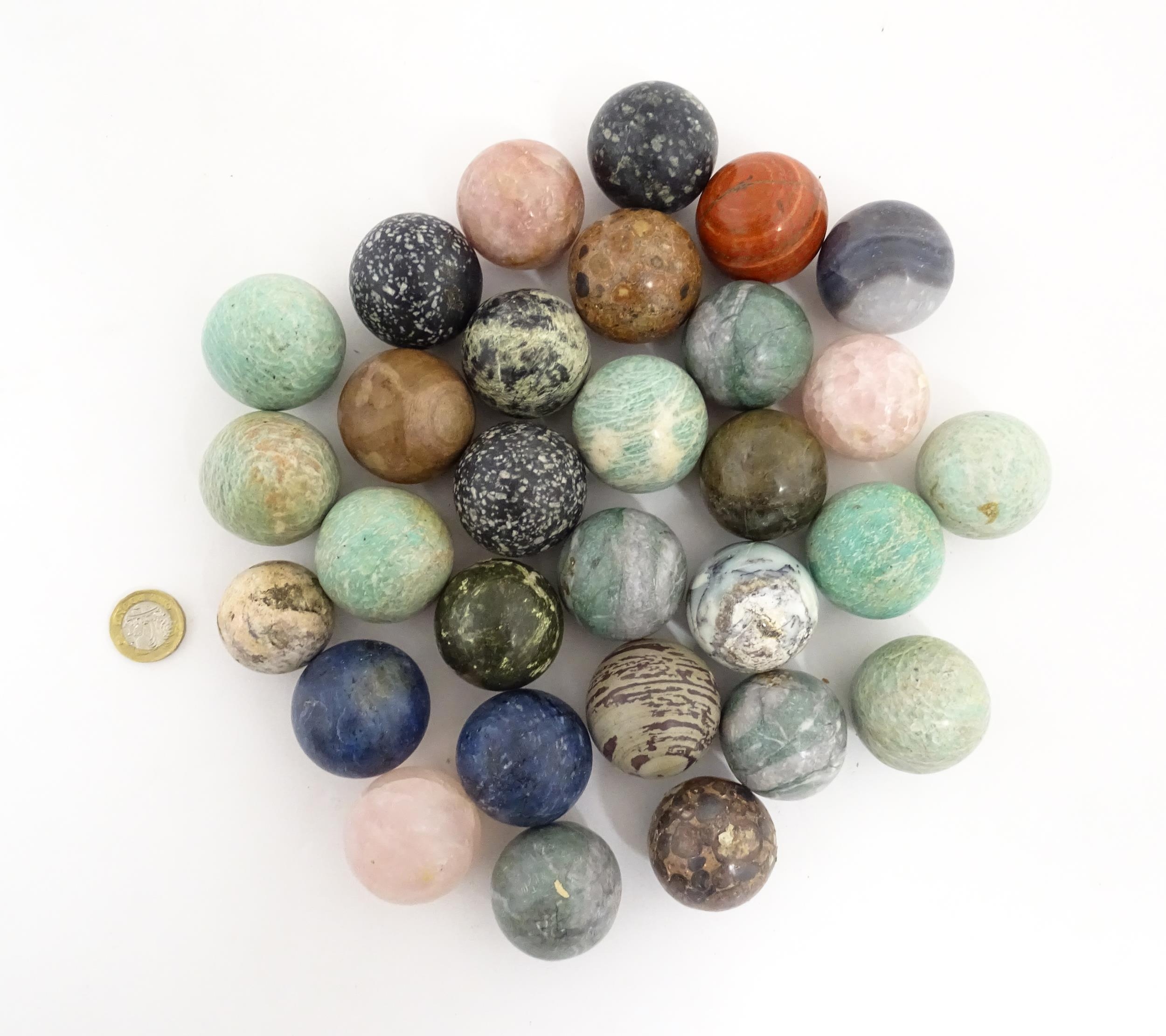 Natural History / Geology Interest: A quantity of polished hardstone specimen spheres, examples to - Image 3 of 9