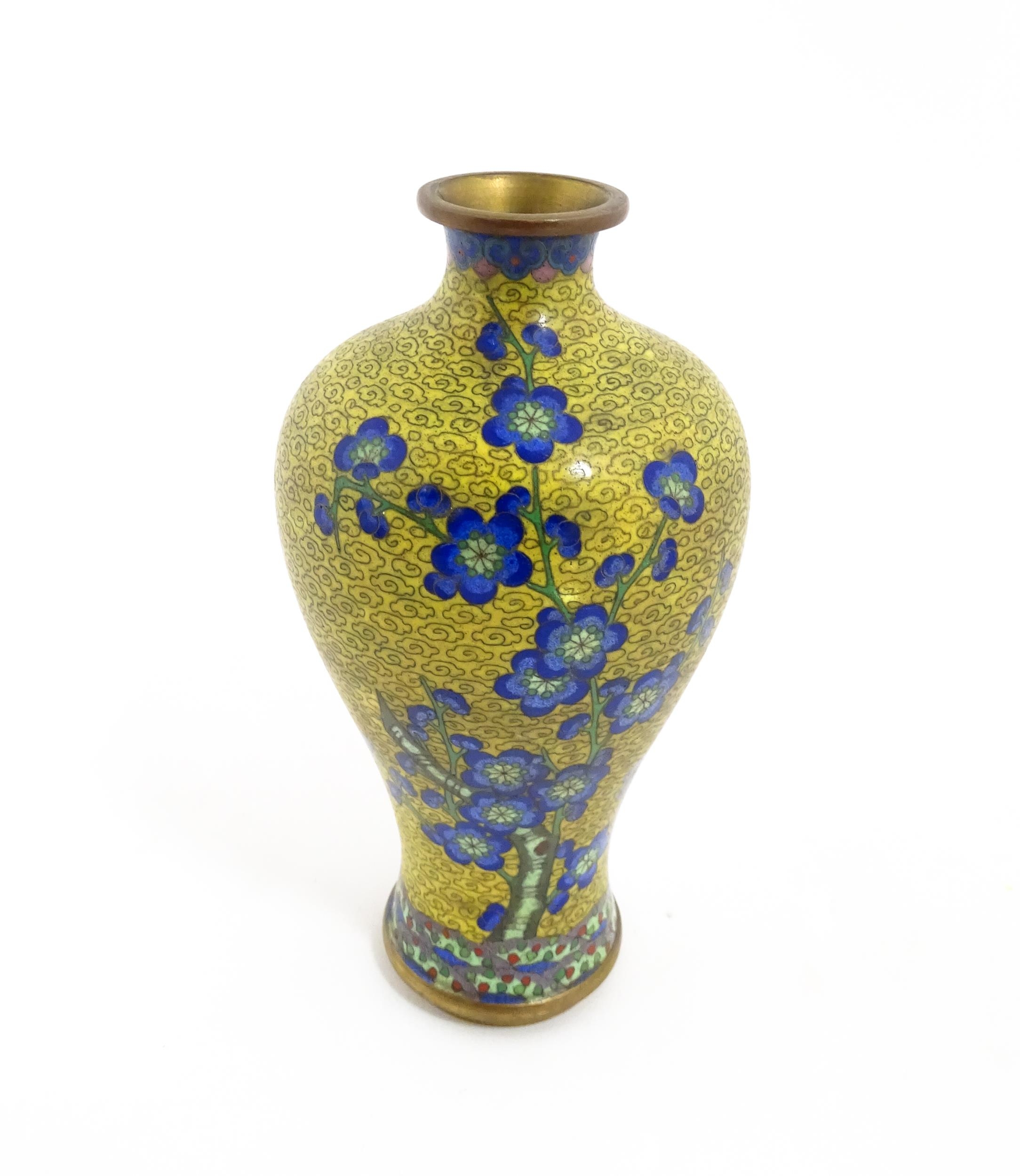 A Chinese cloisonne vase with a yellow ground decorated with blue prunus flowers / blossom. - Image 5 of 7