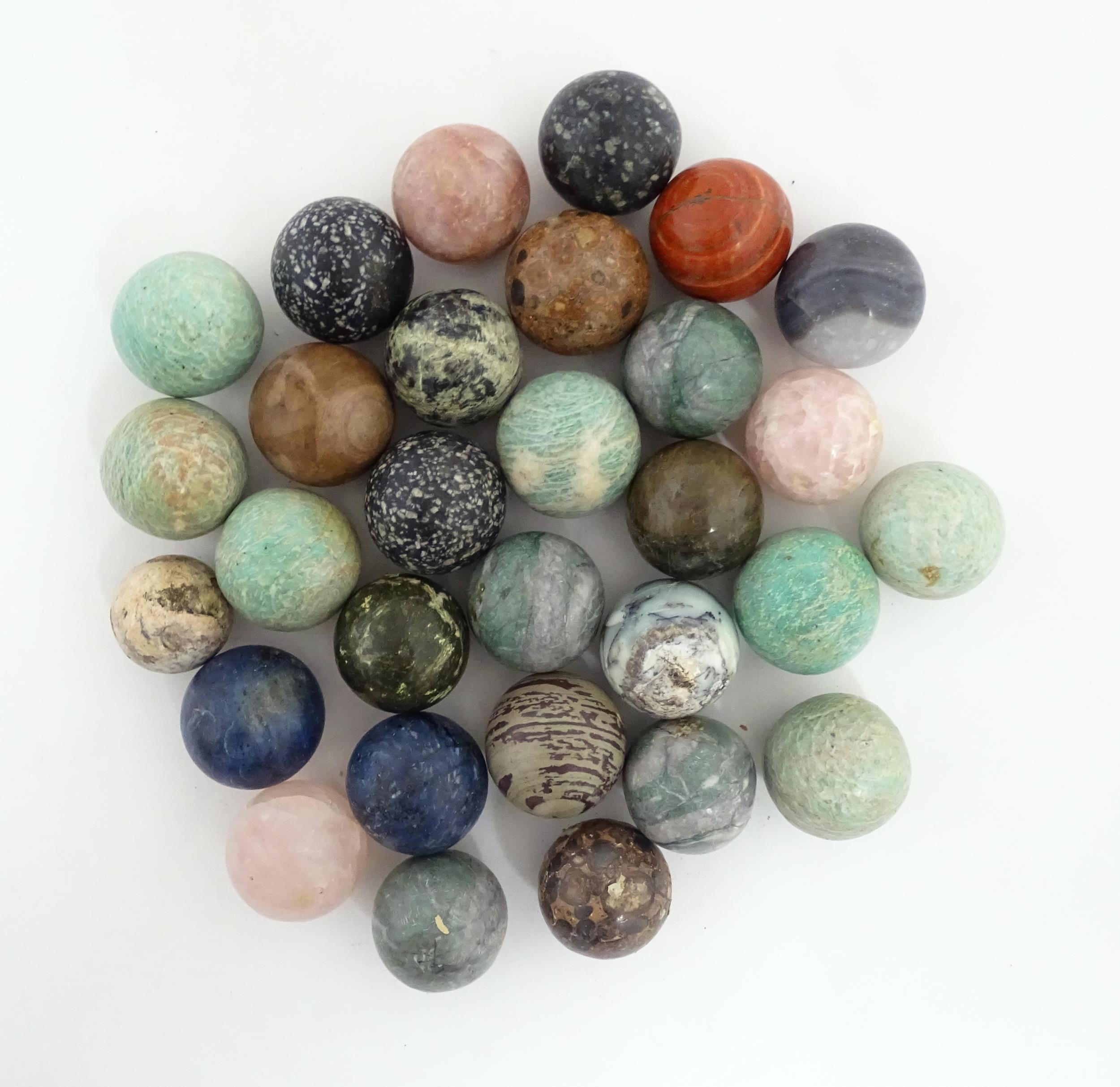 Natural History / Geology Interest: A quantity of polished hardstone specimen spheres, examples to