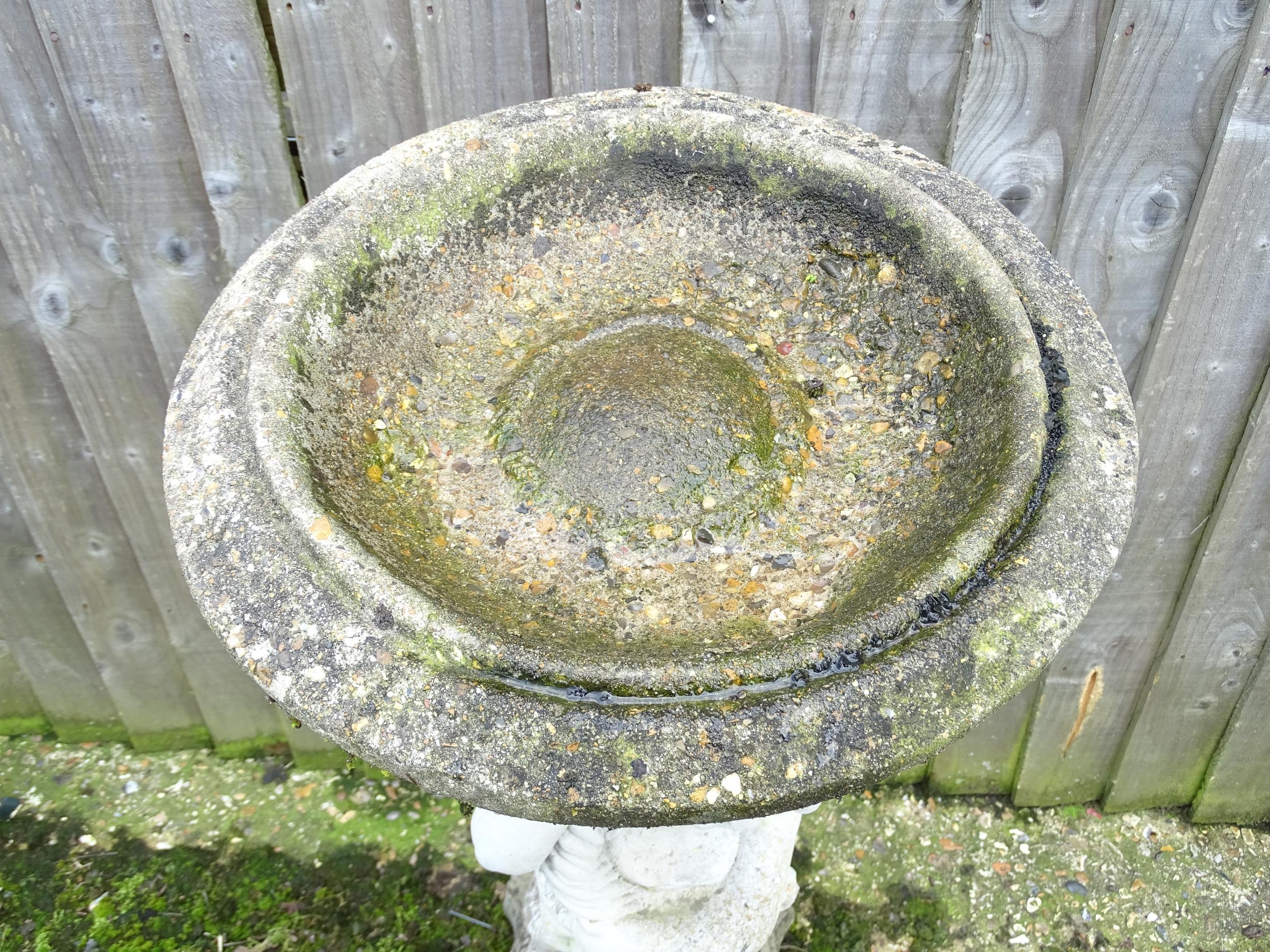 Garden & Architectural : a large reconstituted stone bird bath modelled as a cherub, standing approx - Image 5 of 7