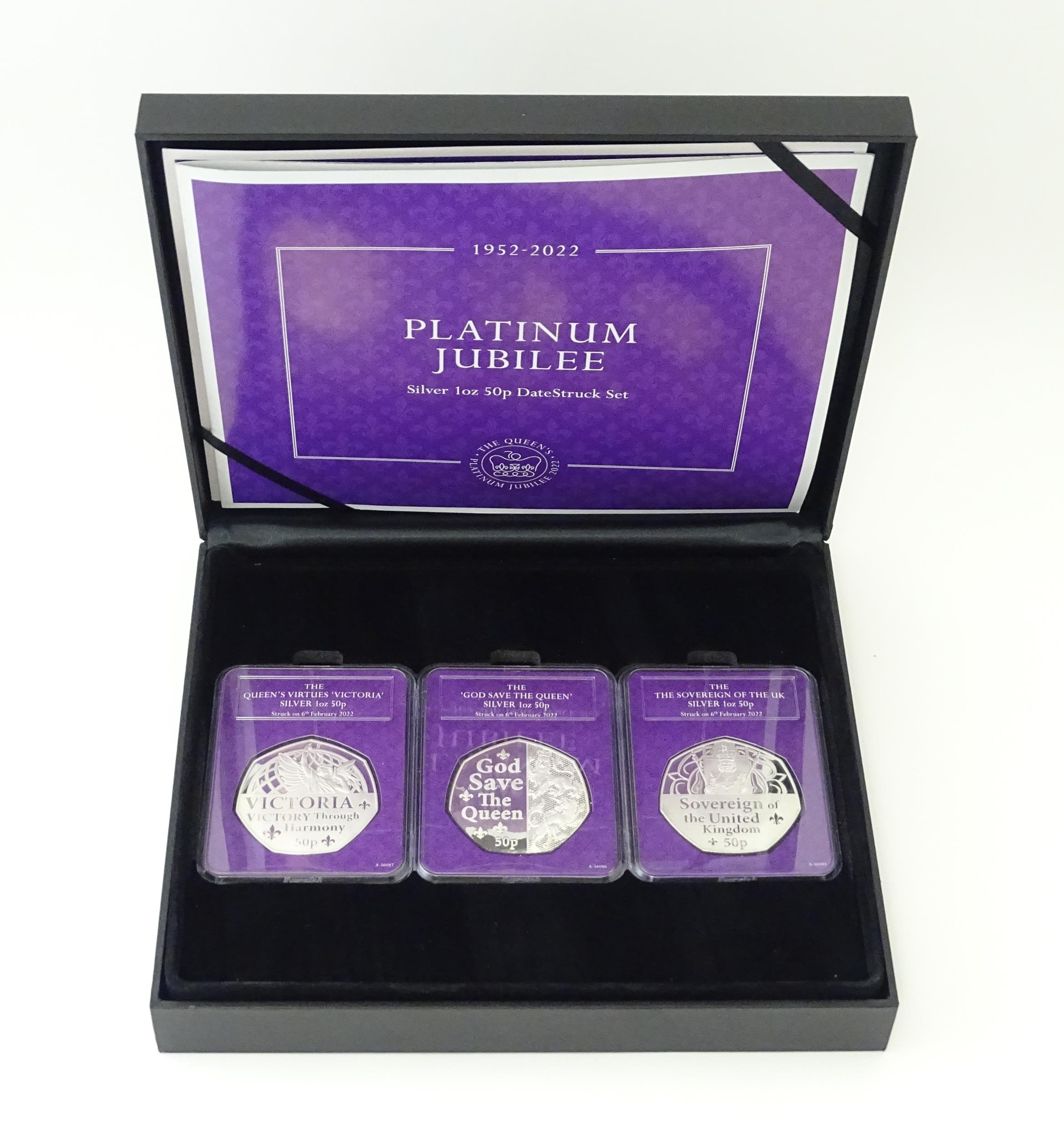 Coins : a cased Royal Mint Queen Elizabeth II Platinum Jubilee (1952-2002) silver 1oz 50p Datestruck
