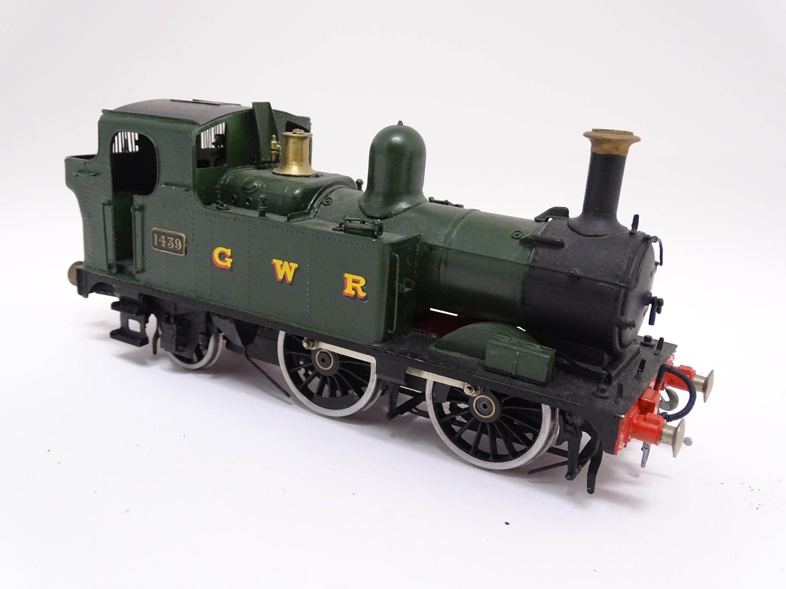 Toys - Model Train / Railway Interest : A quantity of O gauge locomotive, rolling stock / wagons, - Image 10 of 12