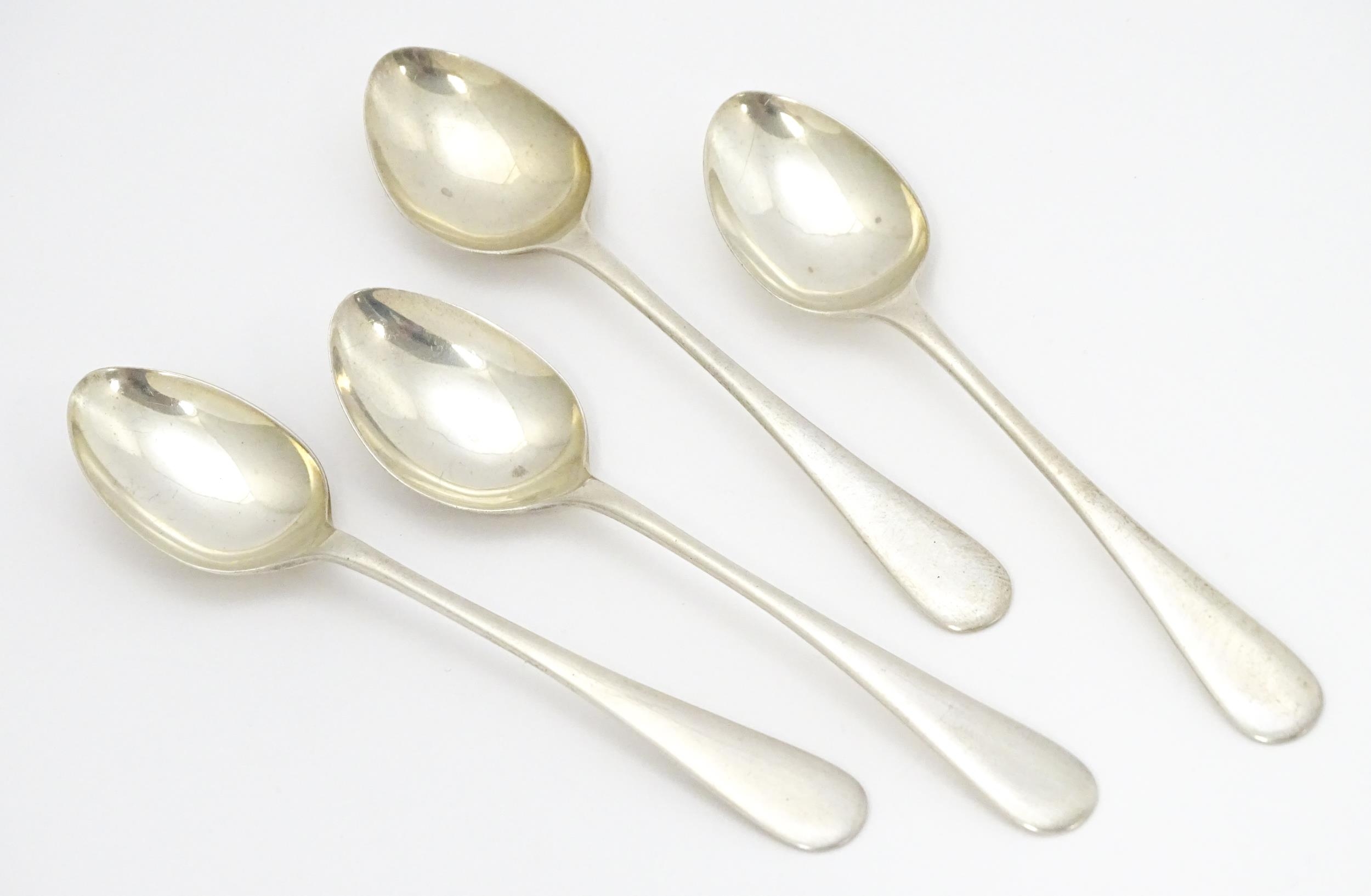 A quantity of assorted Victorian and later silver teaspoons, various dates and makers. Largest - Image 13 of 28