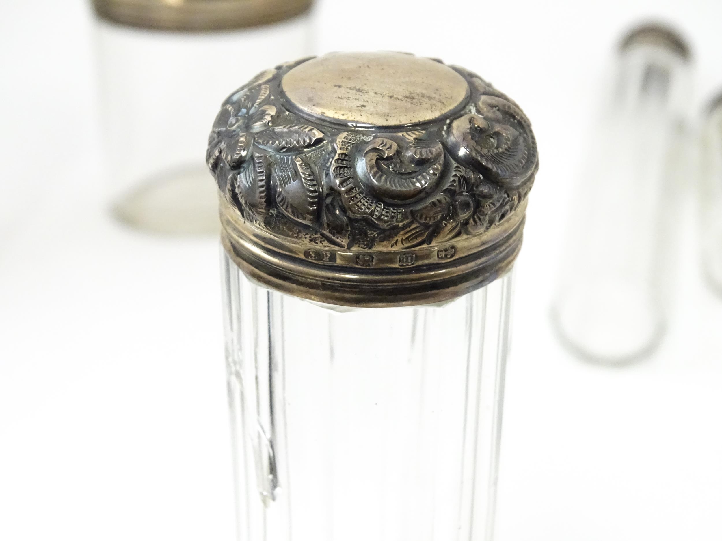 Seven assorted Victorian and later glass and silver topped dressing table pots / jars, to include an - Image 13 of 23