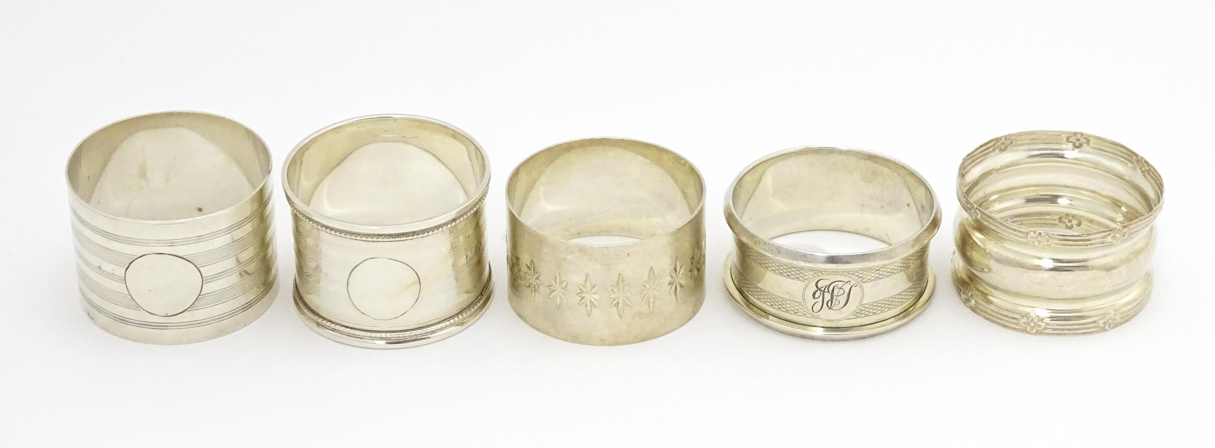 Five assorted napkin rings hallmarks to include Birmingham 1914, 1920, 1921, 1922 and 1923 (5) - Image 7 of 14