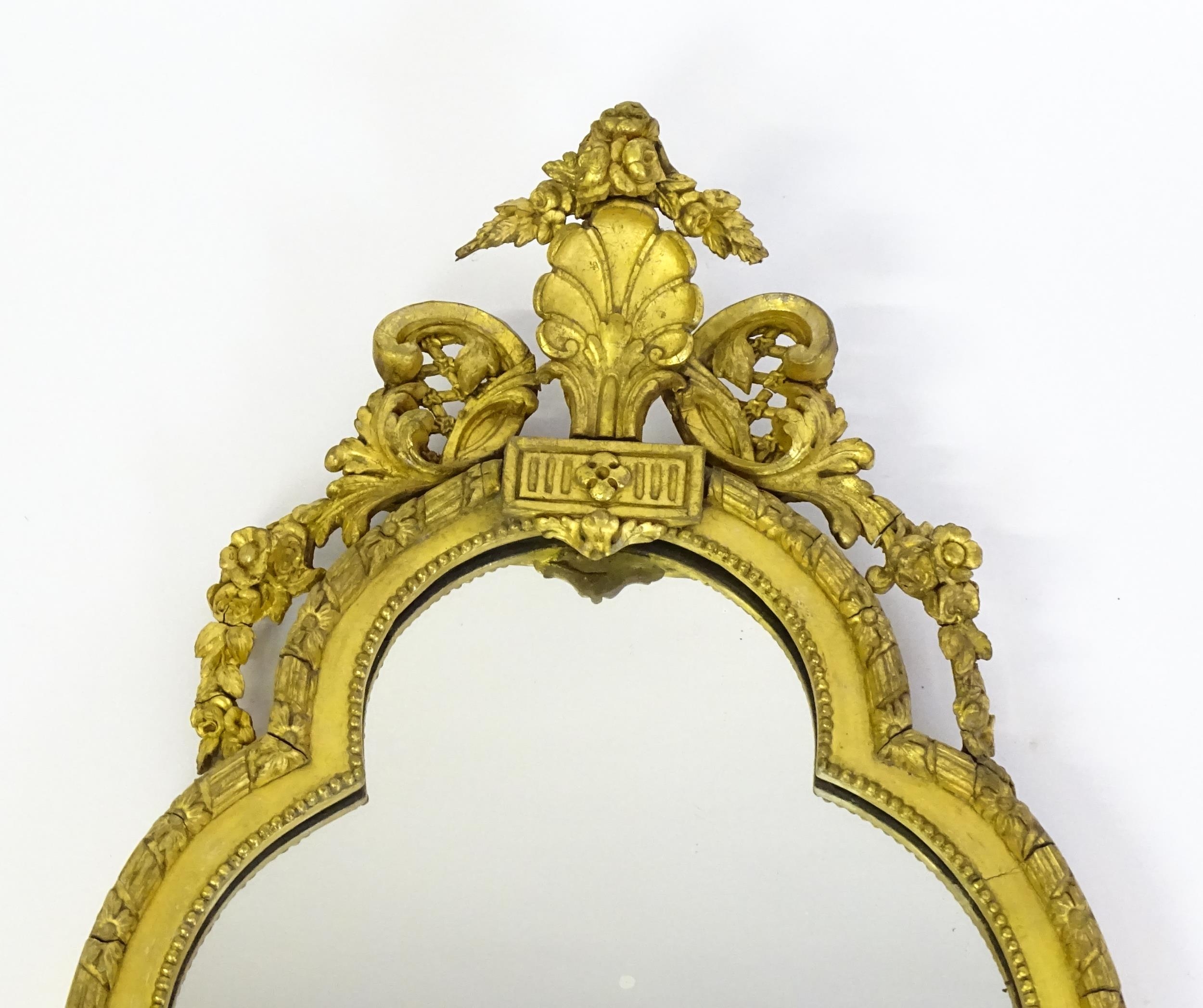 A pair of 19thC giltwood and gesso girandoles with shell motifs, lattice pattern mouldings, fluted - Image 10 of 19