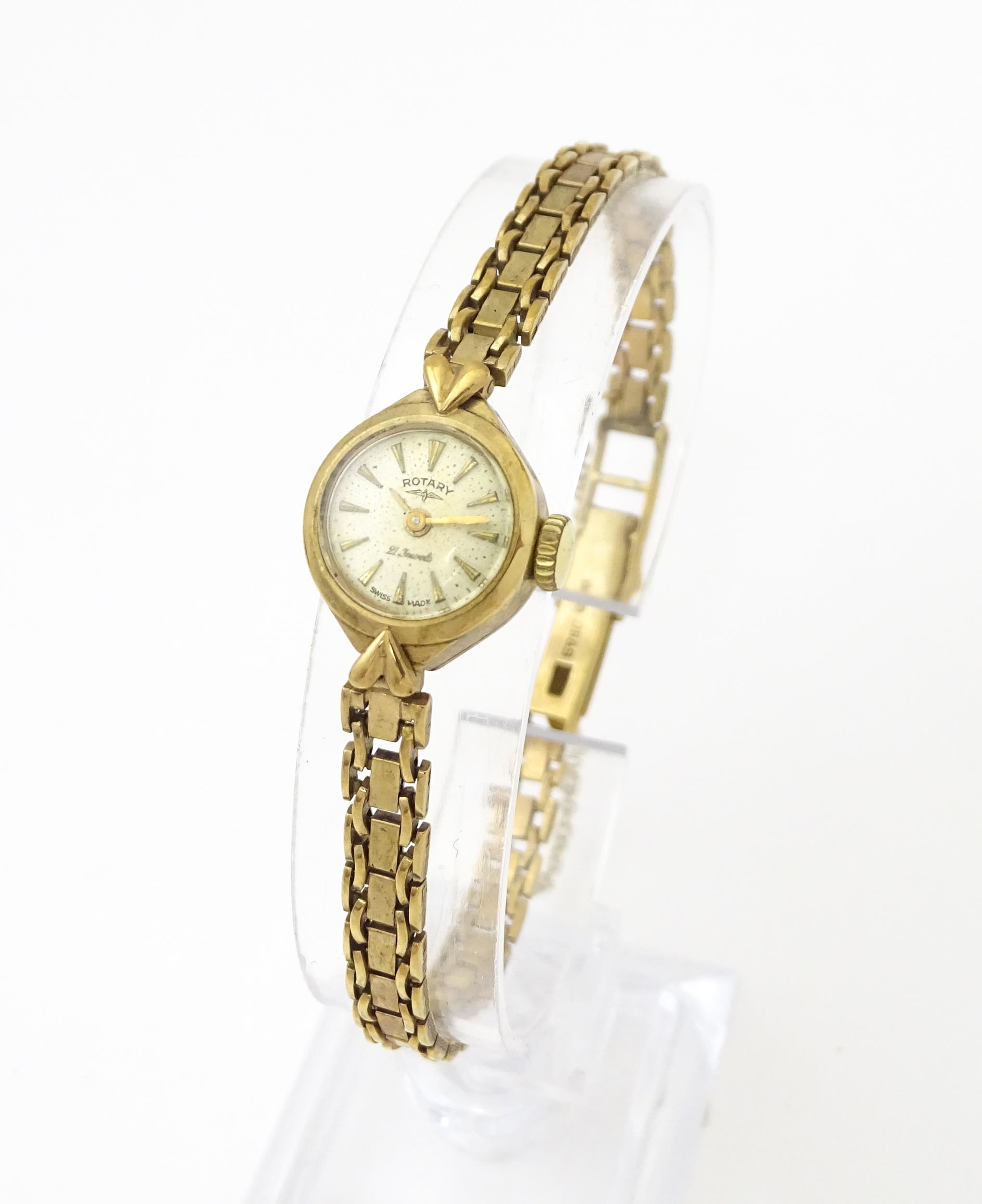 A 9ct gold cased ladies wristwatch by Rotary with 9ct gold bracelet strap . Approx 1/2" wide - Image 5 of 13