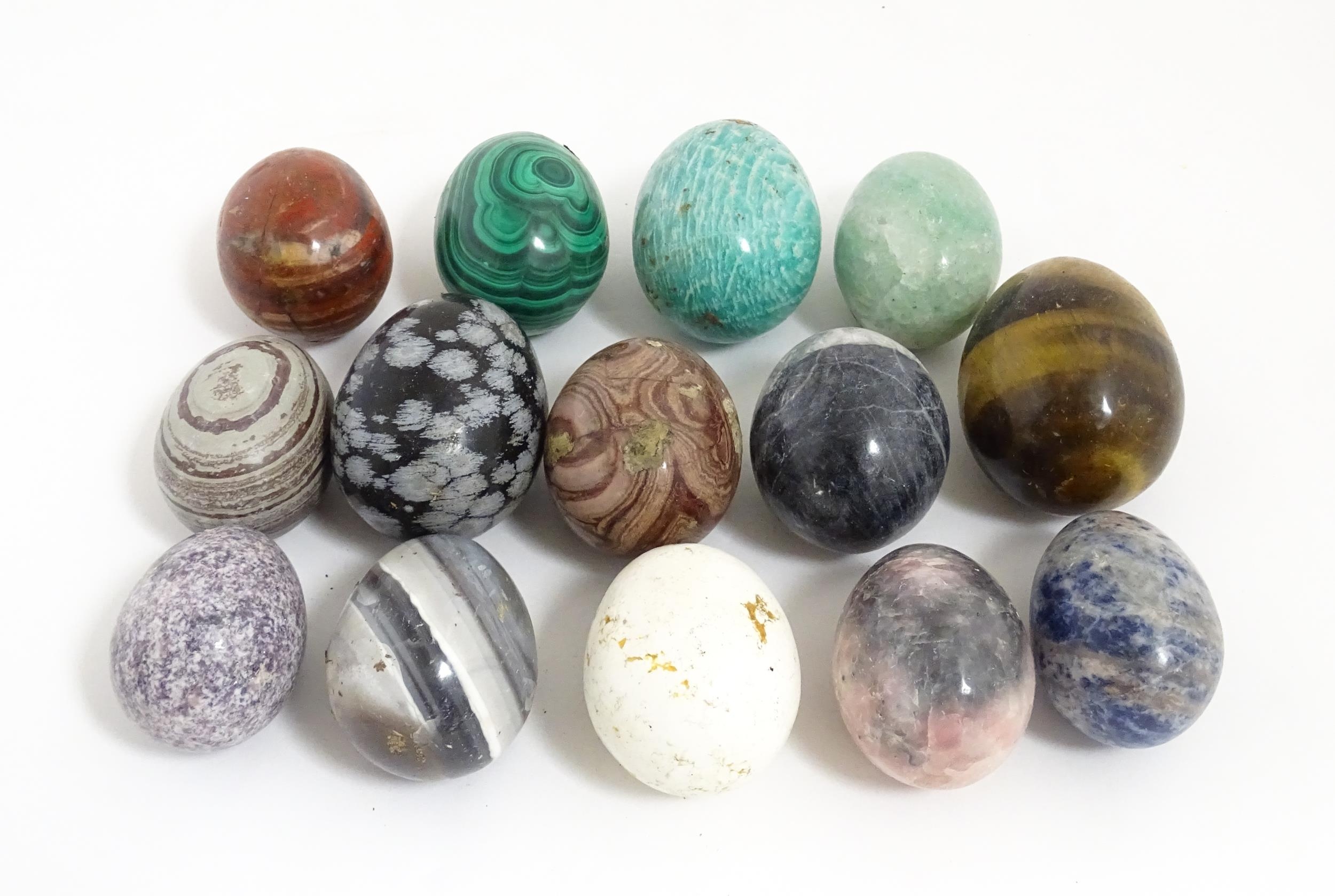 Natural History / Geology Interest: A quantity of assorted polished hardstone eggs to include - Image 13 of 13