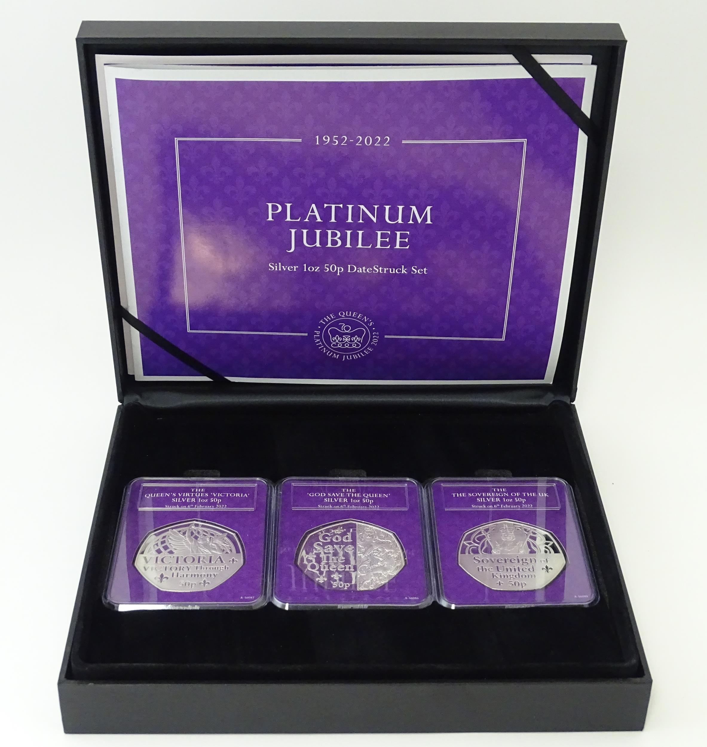 Coins : a cased Royal Mint Queen Elizabeth II Platinum Jubilee (1952-2002) silver 1oz 50p Datestruck - Image 3 of 10